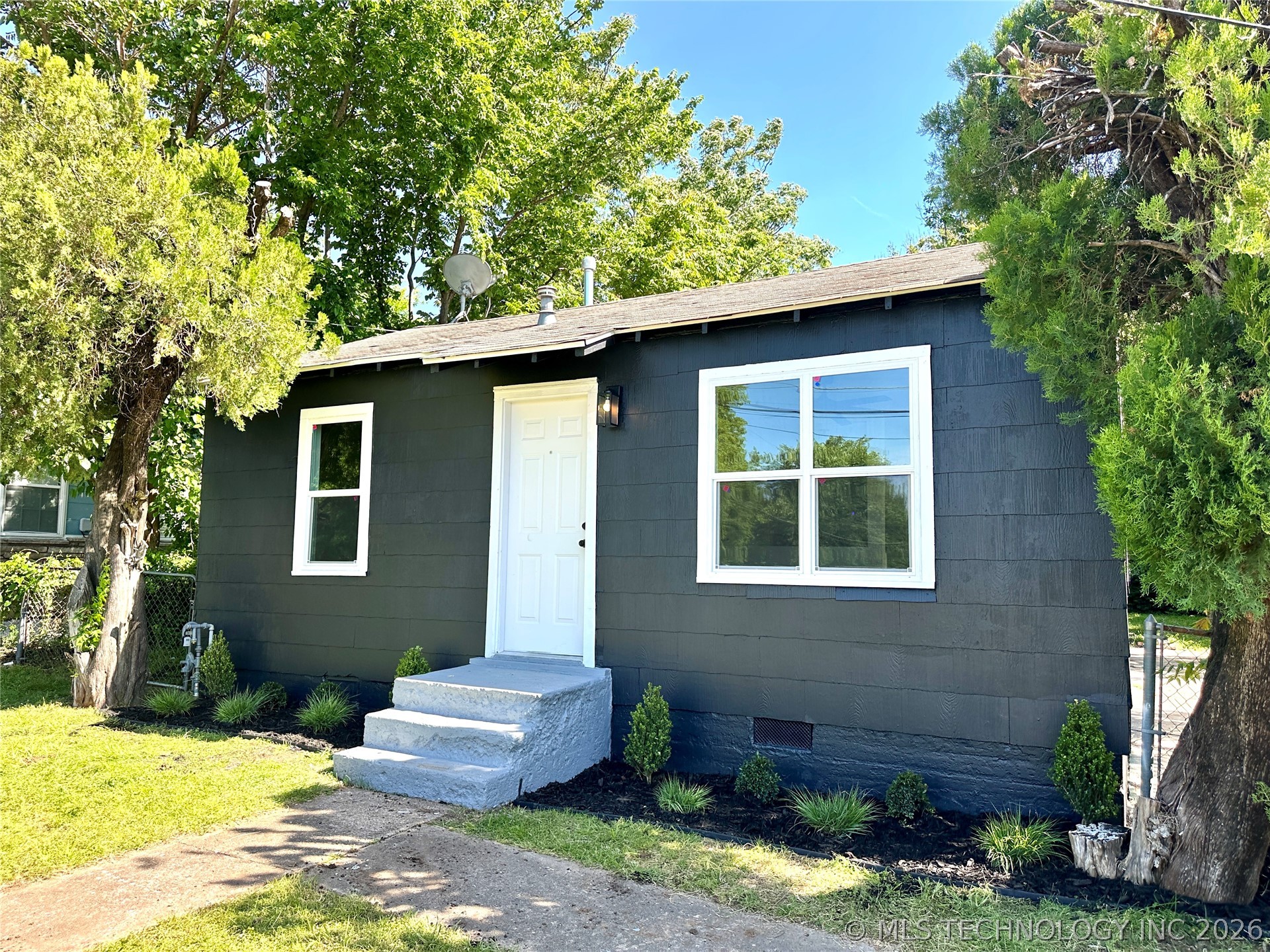 1008 E King Place Tulsa OK 74106