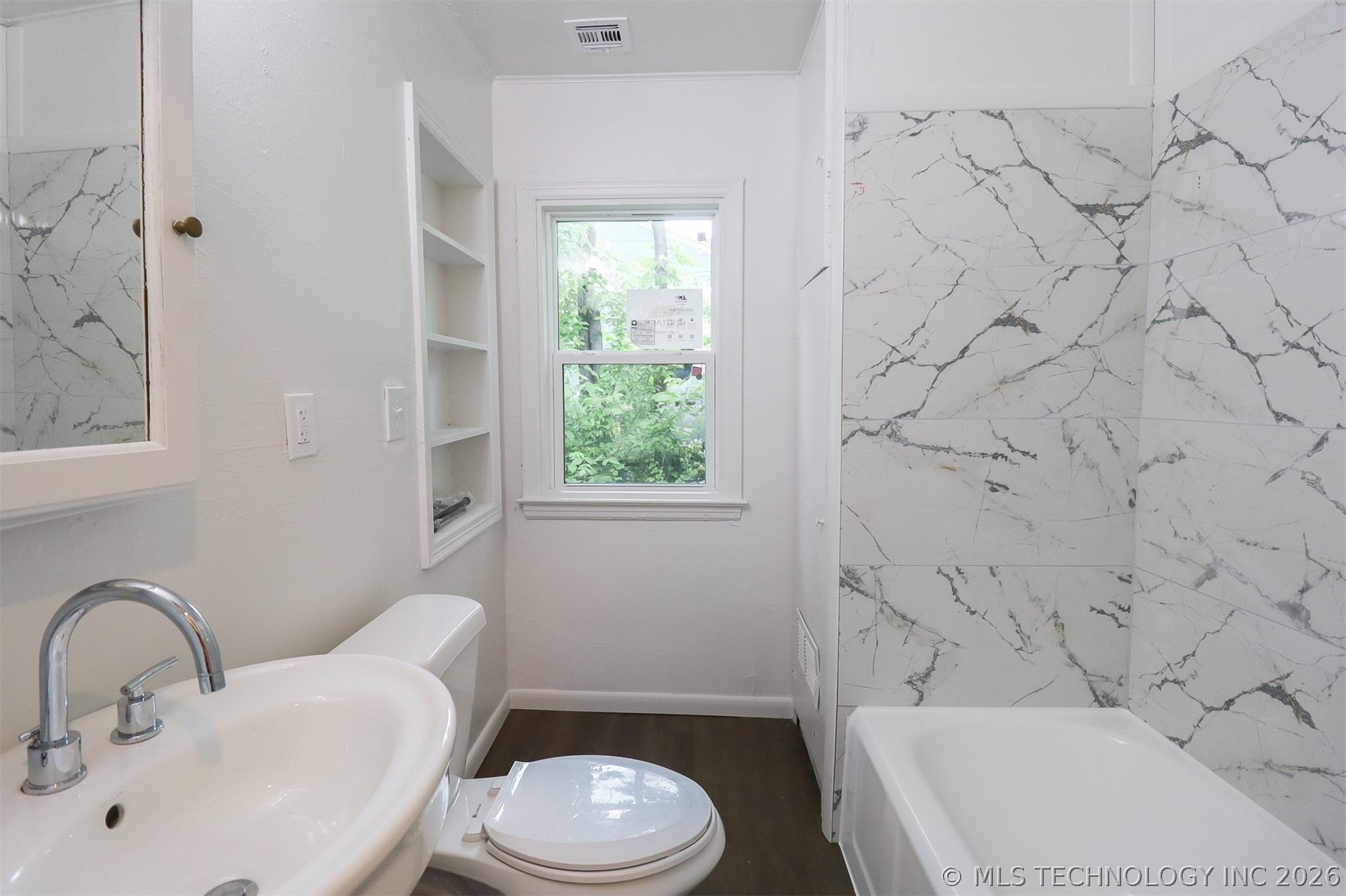 1008 E King Place Tulsa OK 74106