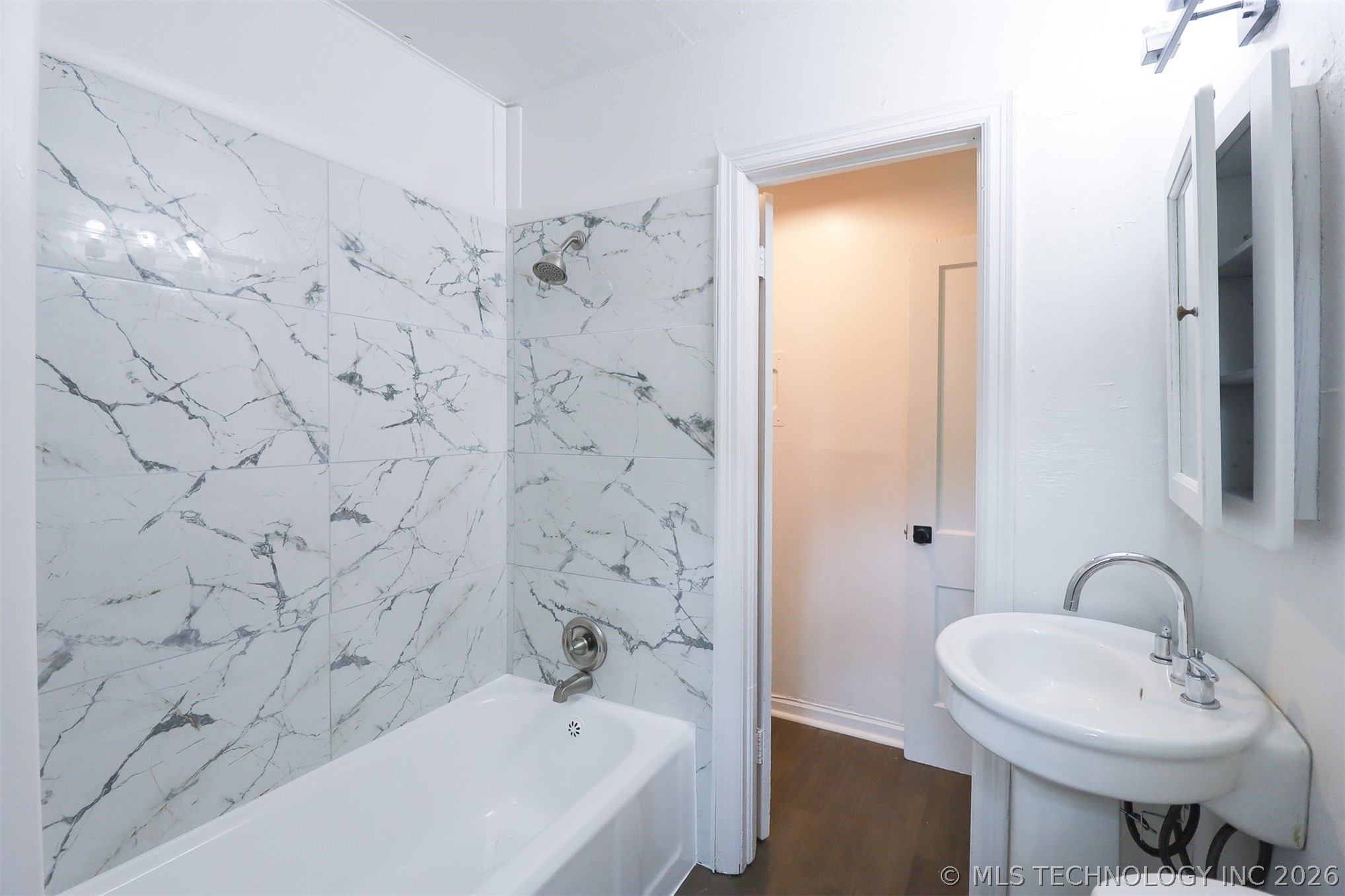 1008 E King Place Tulsa OK 74106