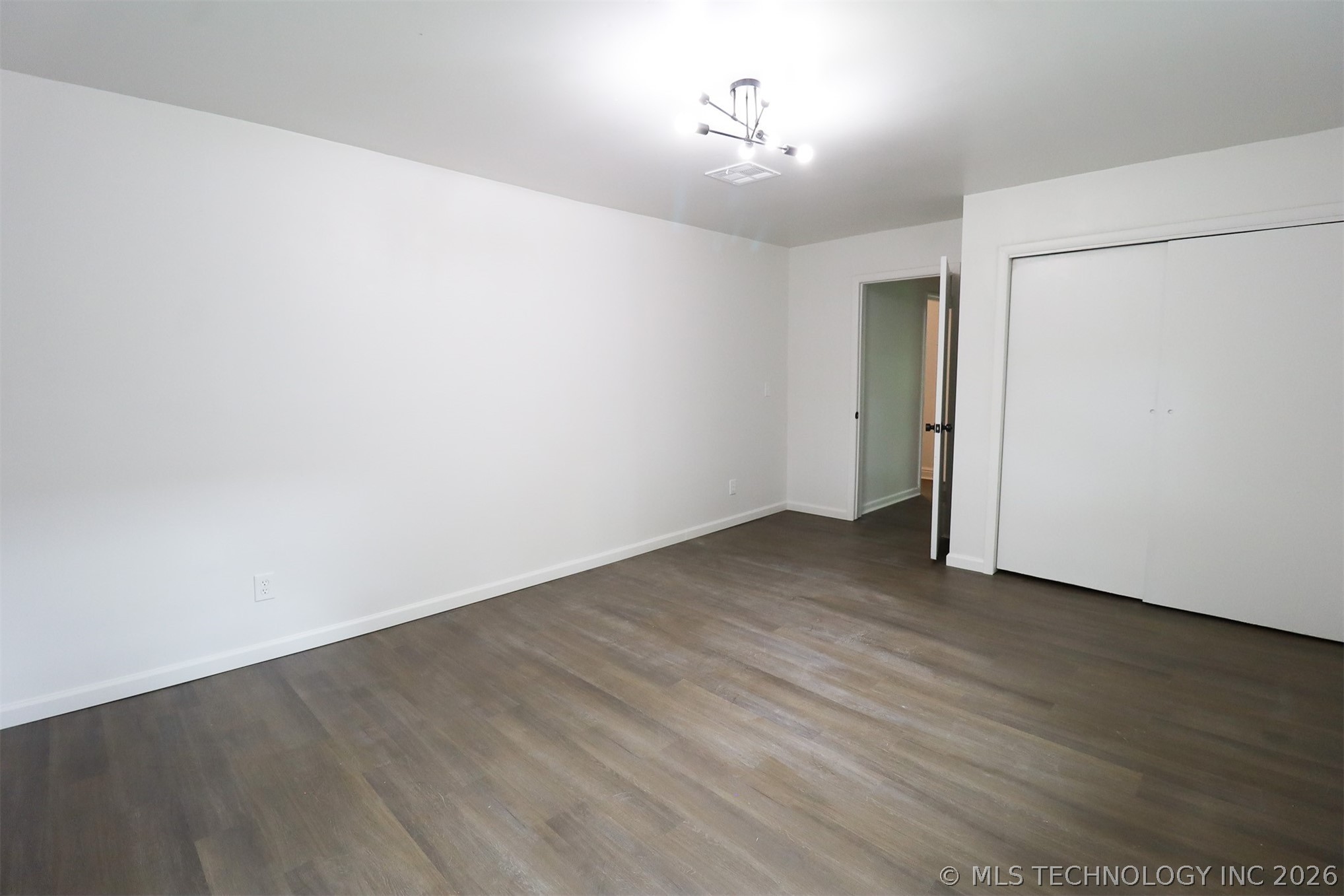 1008 E King Place Tulsa OK 74106