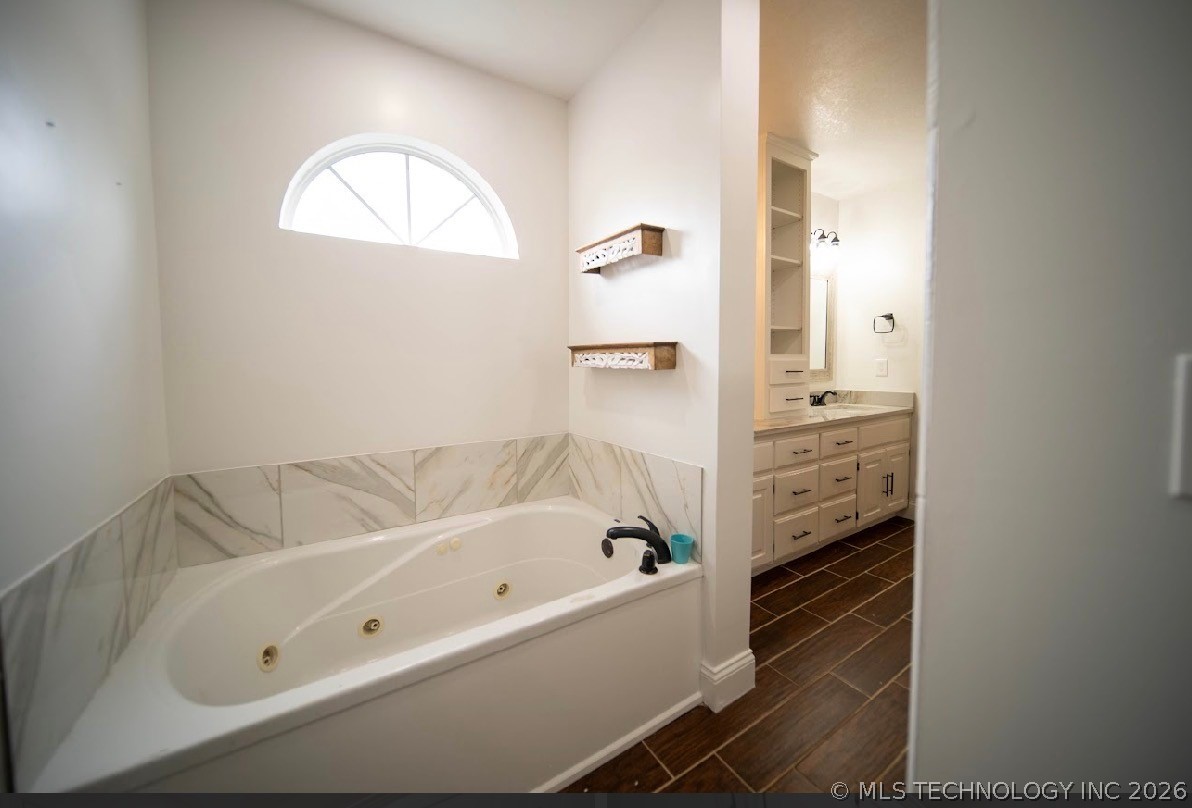 207 N Valley Drive Catoosa OK 74015