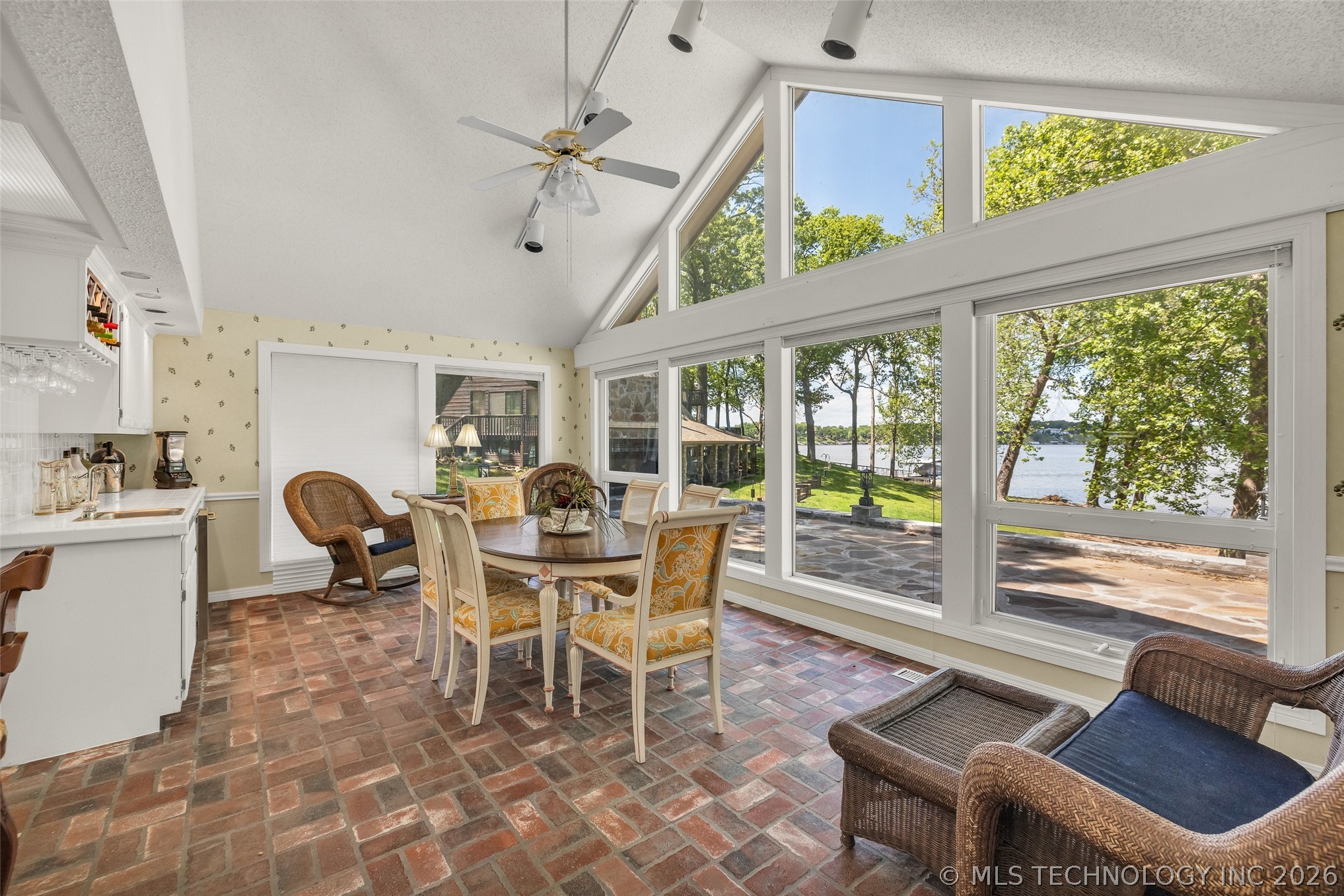 3112 Shore Drive Grove OK 74344