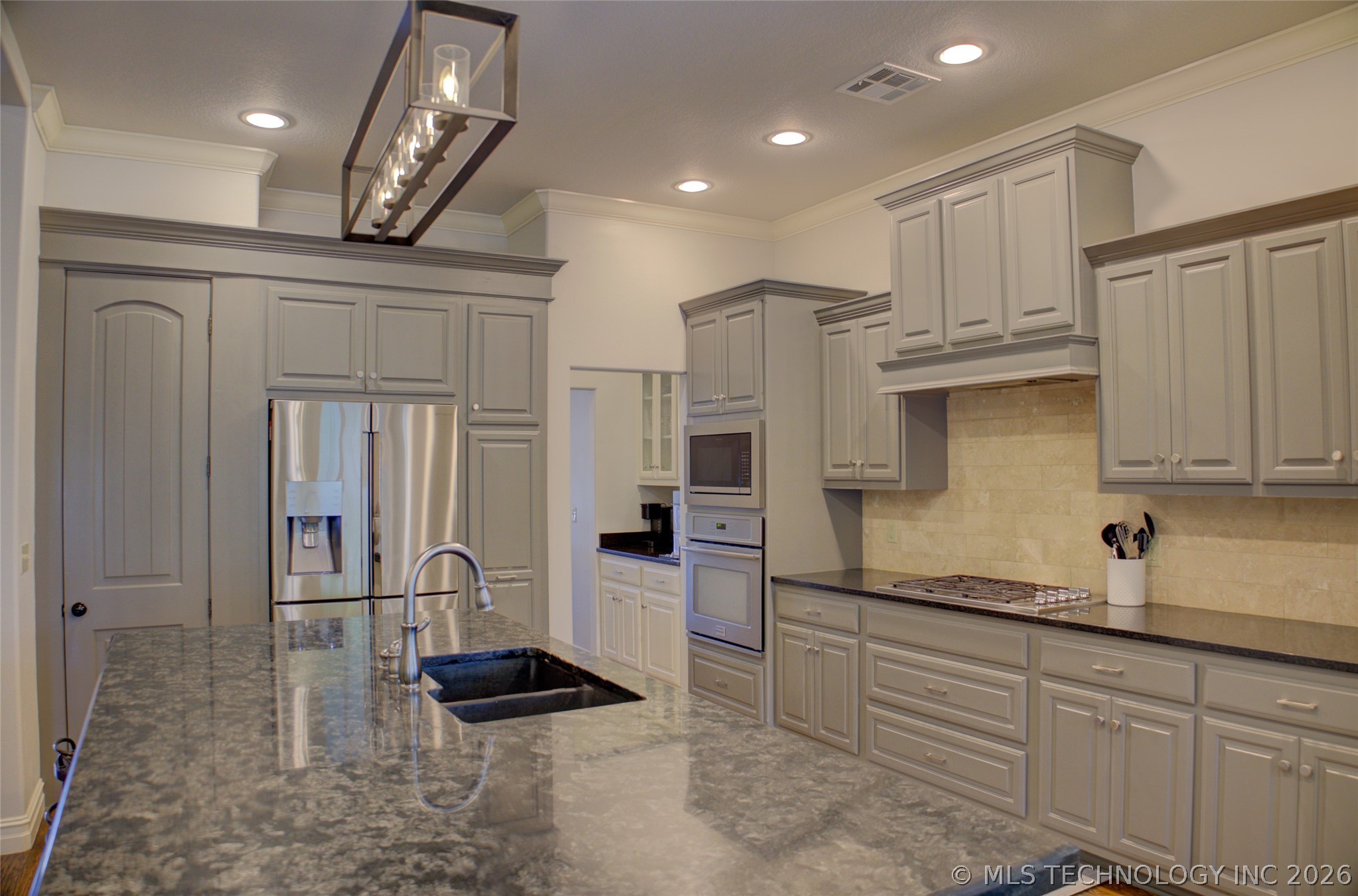 9483 E 106th Place S Tulsa OK 74133