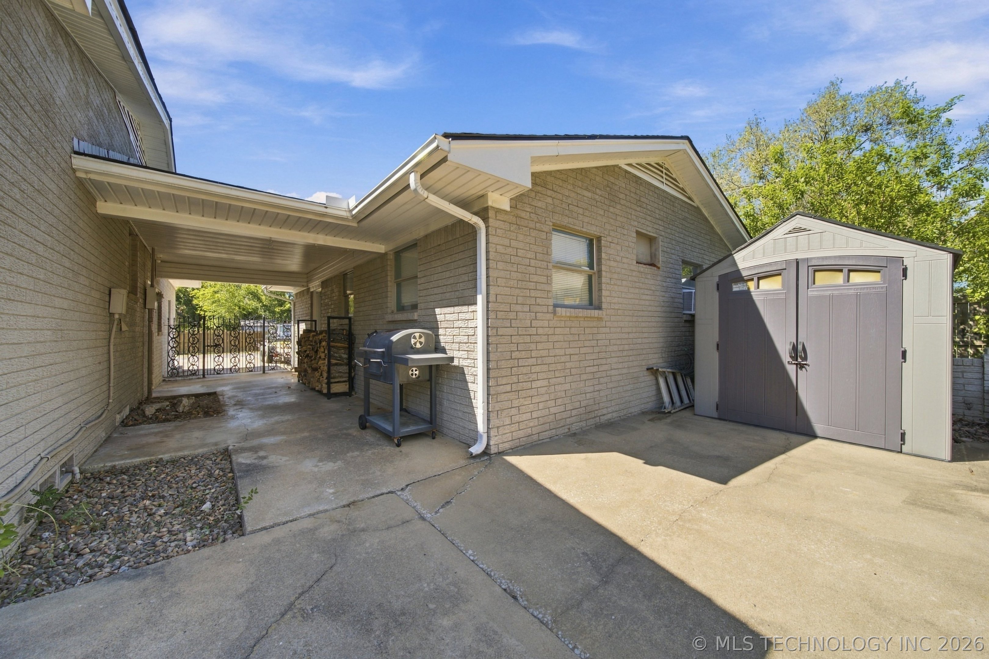 220 S Arizona Haskell OK 74436