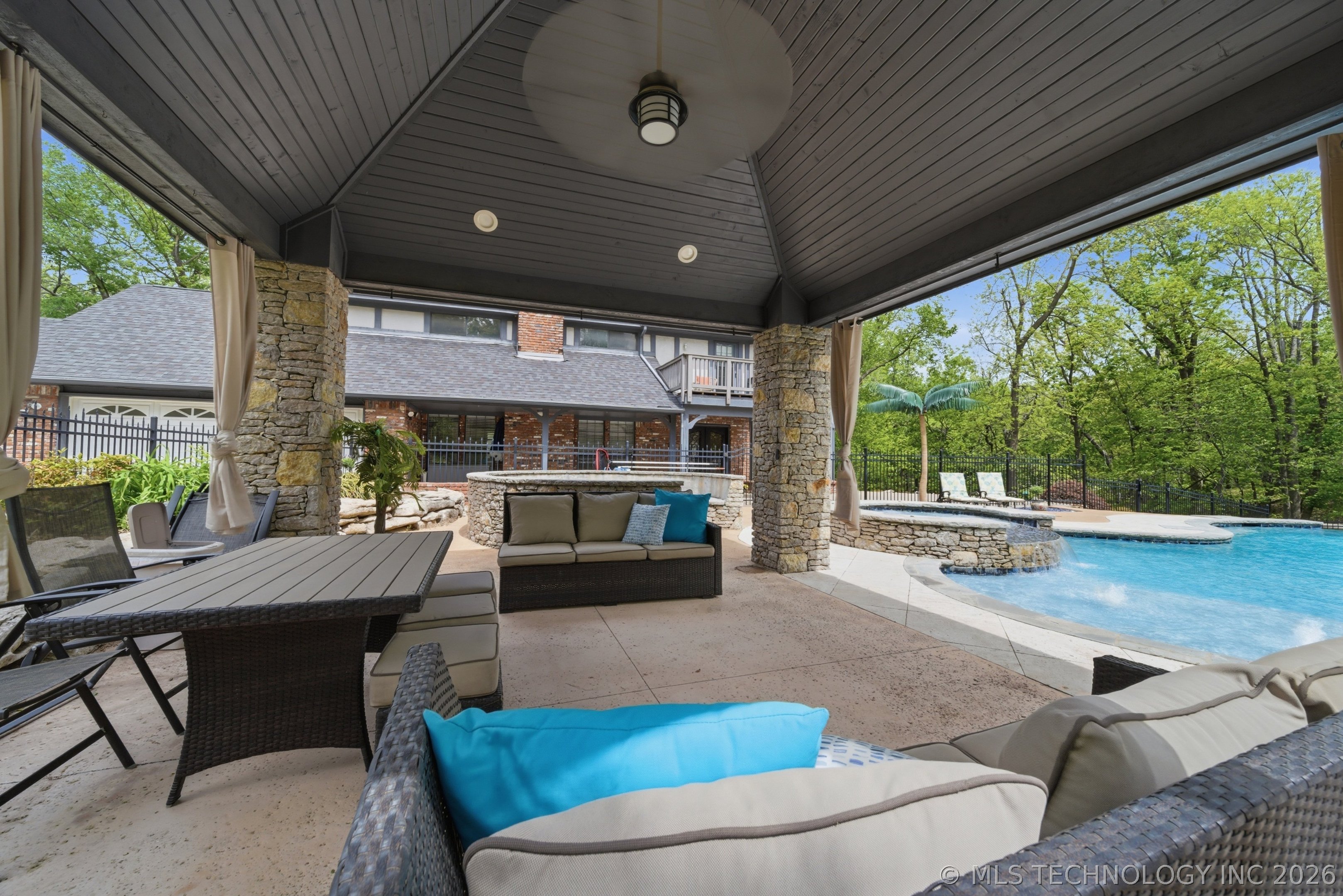 18422 E 92nd Street Owasso OK 74055