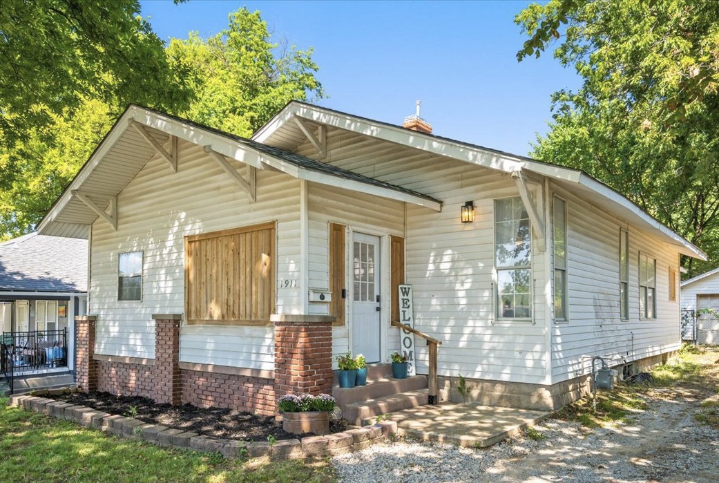 1911 W Cameron Street Tulsa OK 74127
