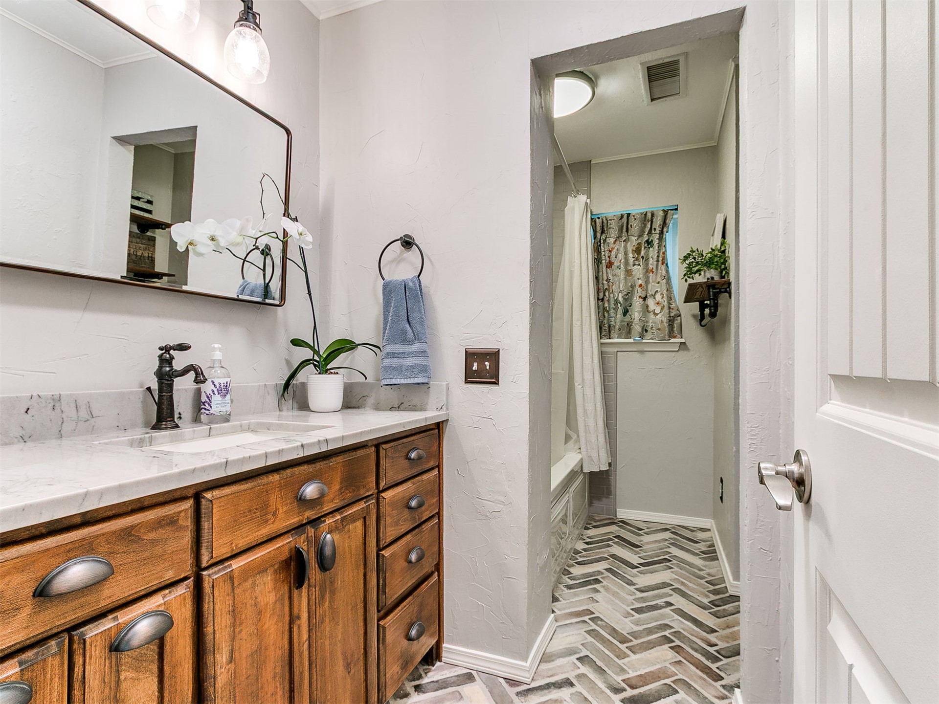 6445 Sterling Oklahoma City OK 73132