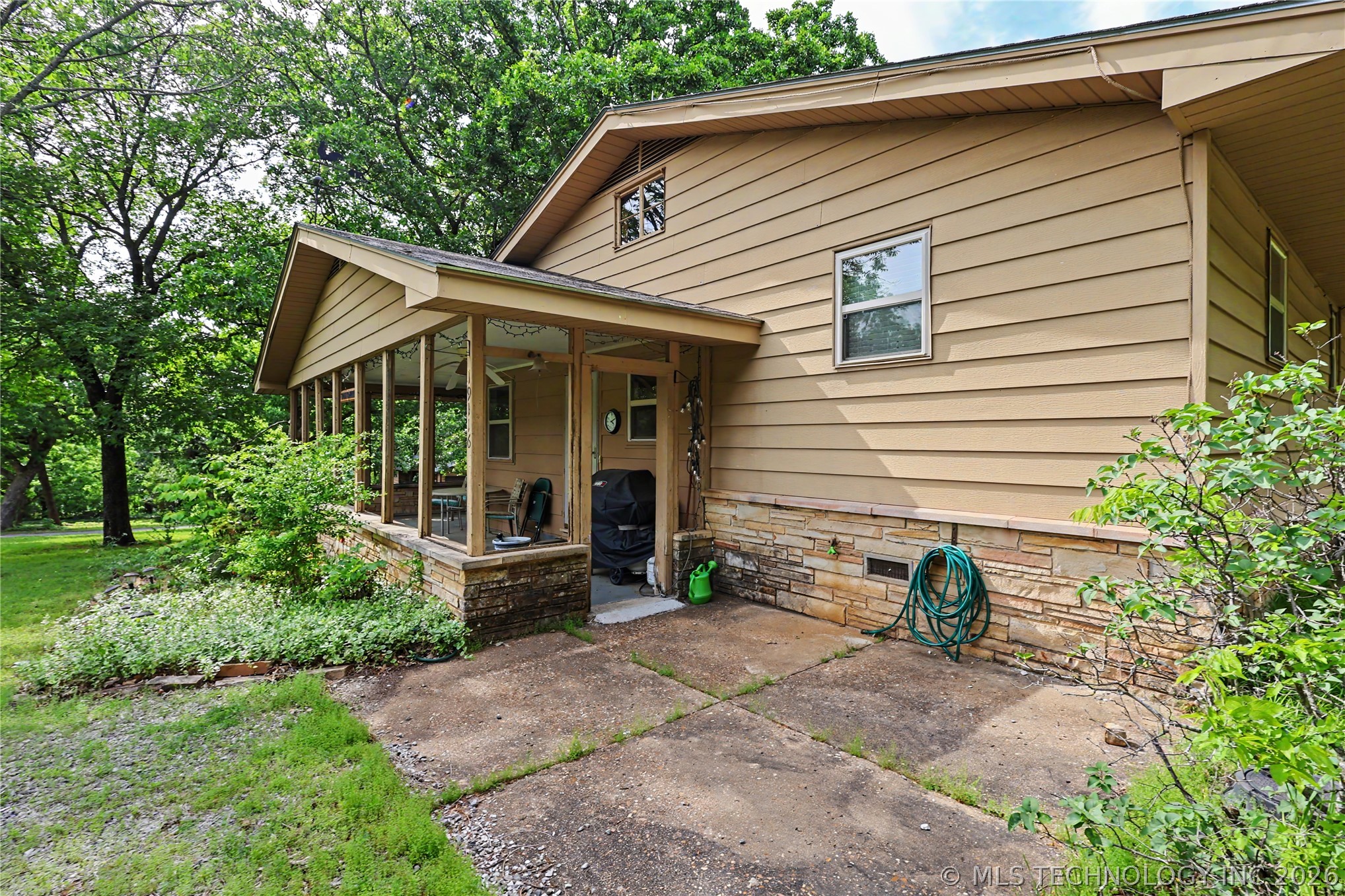 19116 W Beechwood Cookson OK 74427