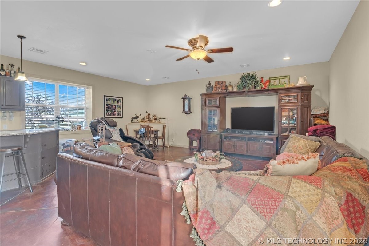 22972 Woodridge Drive Claremore OK 74019