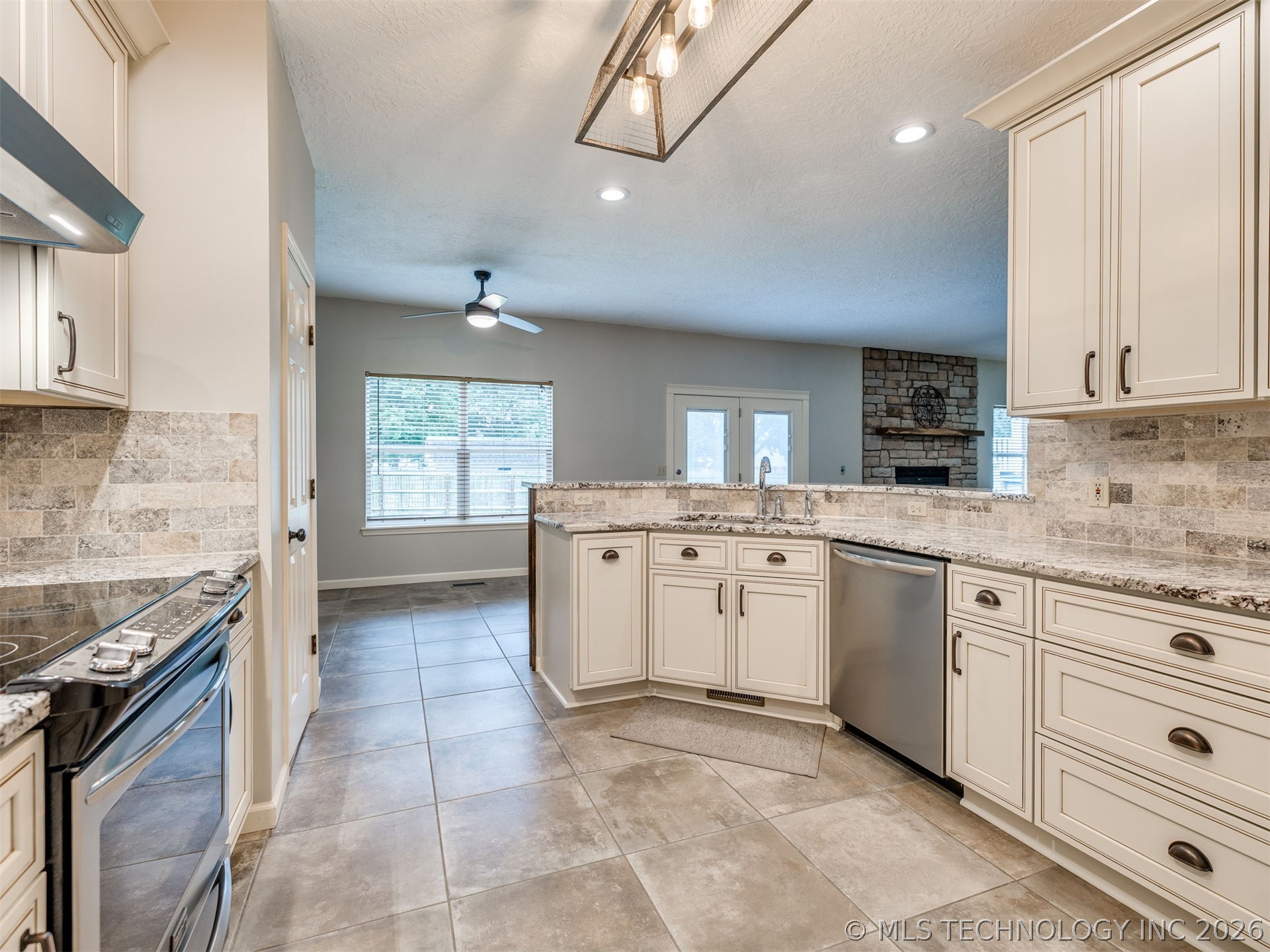 1305 E Dover Street Broken Arrow OK 74012