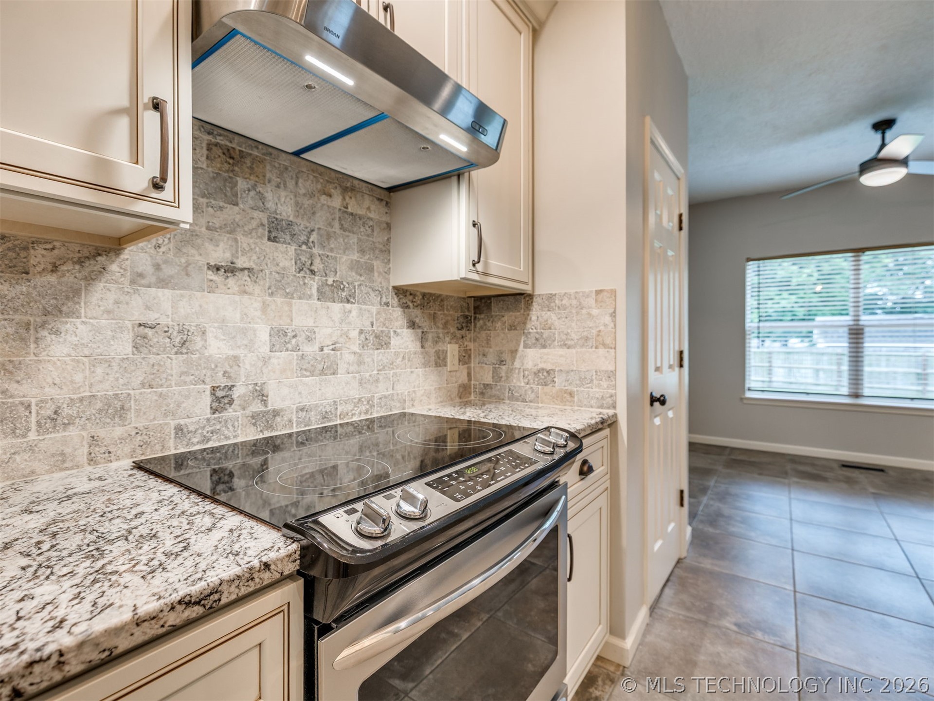 1305 E Dover Street Broken Arrow OK 74012
