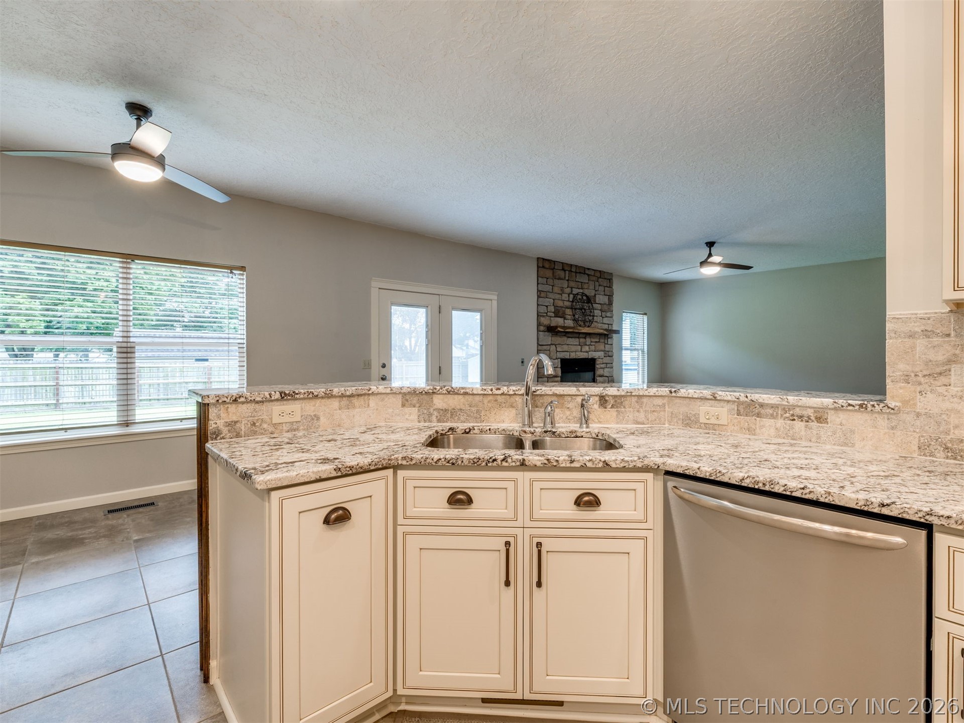 1305 E Dover Street Broken Arrow OK 74012