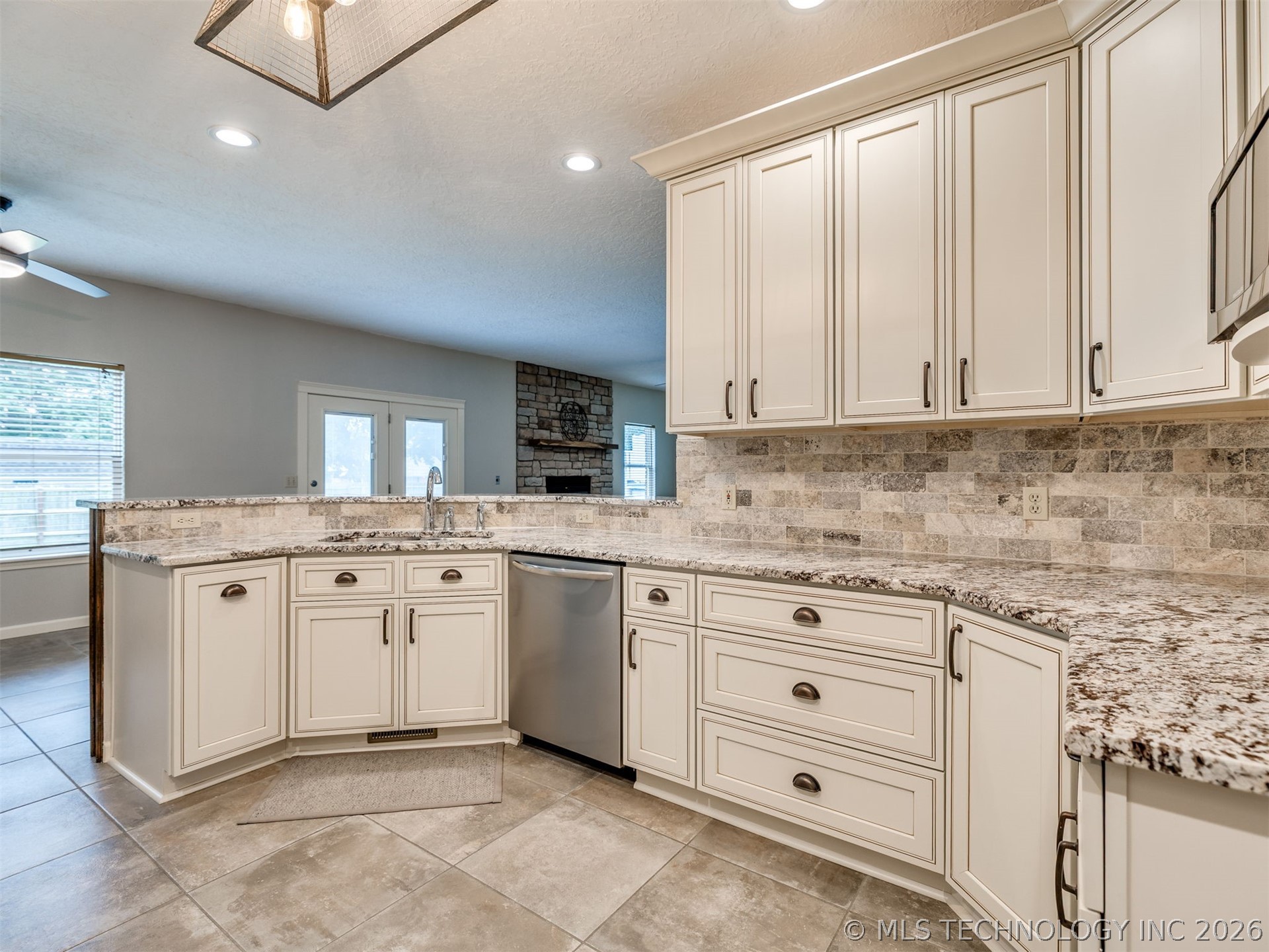 1305 E Dover Street Broken Arrow OK 74012