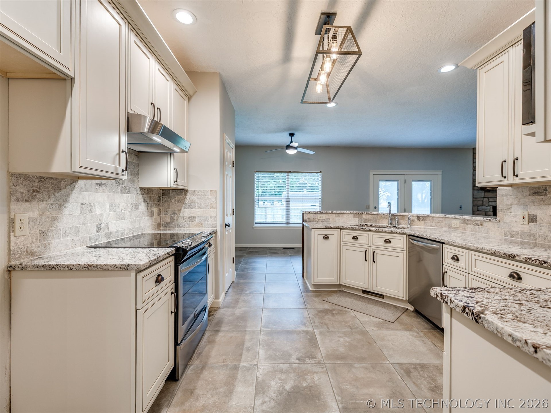 1305 E Dover Street Broken Arrow OK 74012