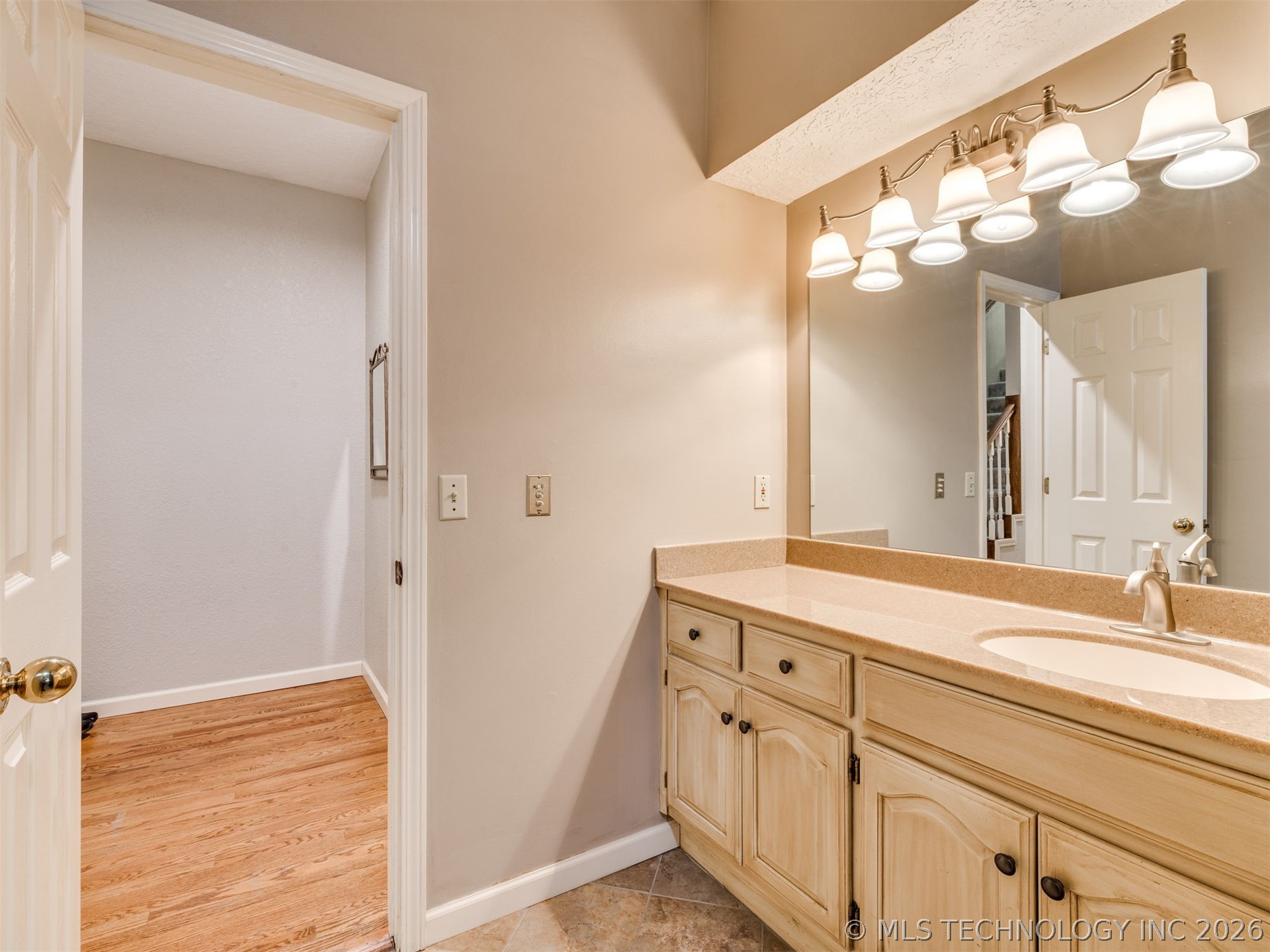 1305 E Dover Street Broken Arrow OK 74012
