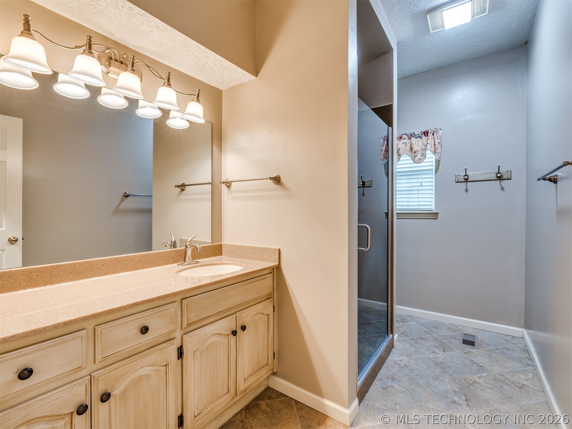1305 E Dover Street Broken Arrow OK 74012