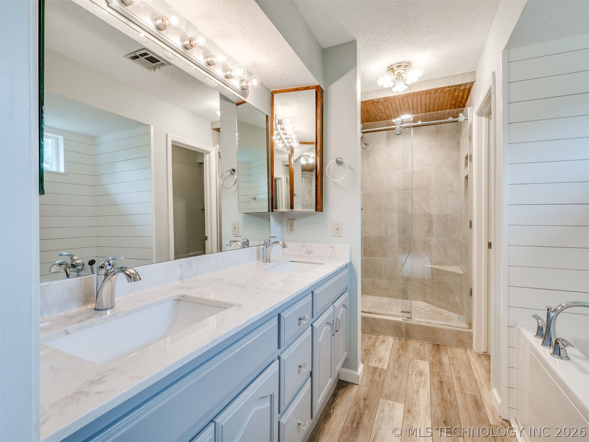 1305 E Dover Street Broken Arrow OK 74012