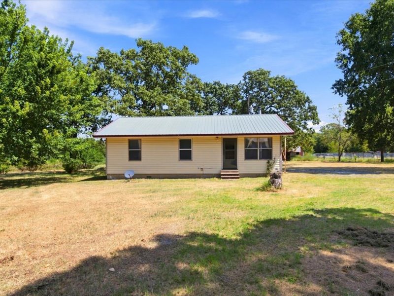 8055 E 585 Locust Grove OK 74352