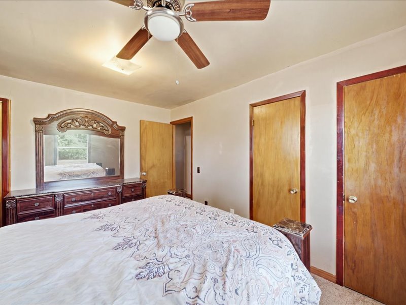 8055 E 585 Locust Grove OK 74352