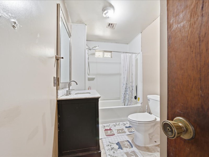 8055 E 585 Locust Grove OK 74352
