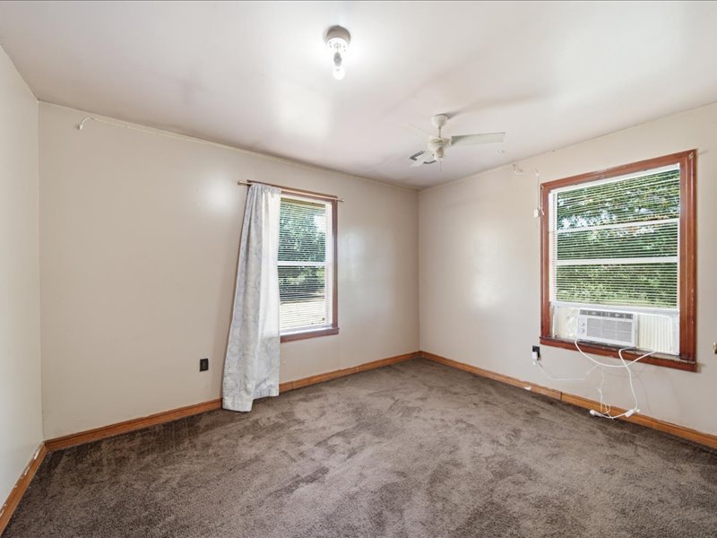 8055 E 585 Locust Grove OK 74352