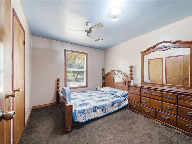 8055 E 585 Locust Grove OK 74352
