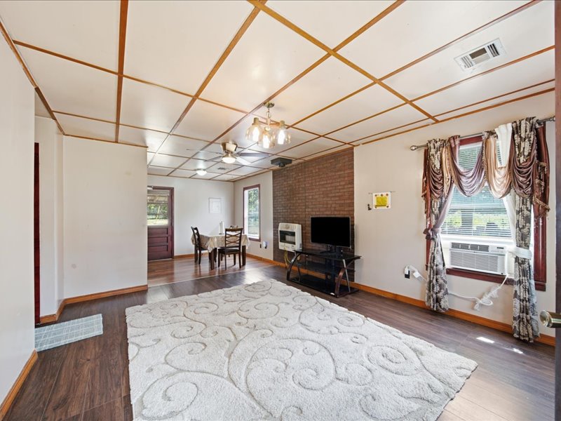 8055 E 585 Locust Grove OK 74352