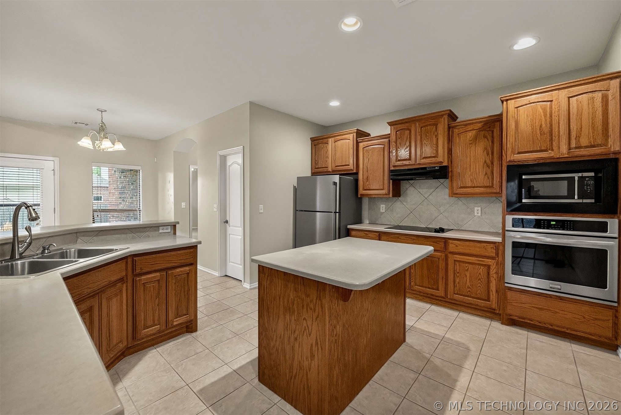 3900 W Vicksburg Street Broken Arrow OK 74011