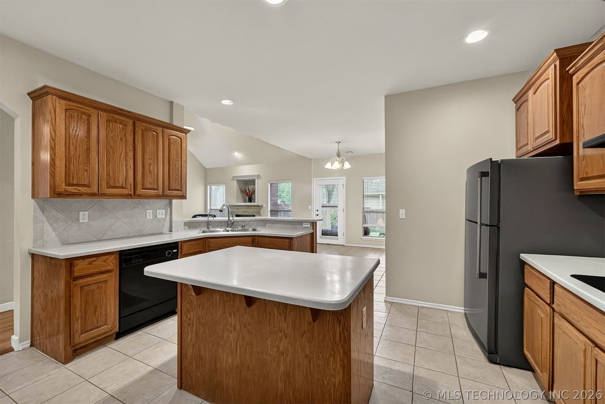 3900 W Vicksburg Street Broken Arrow OK 74011