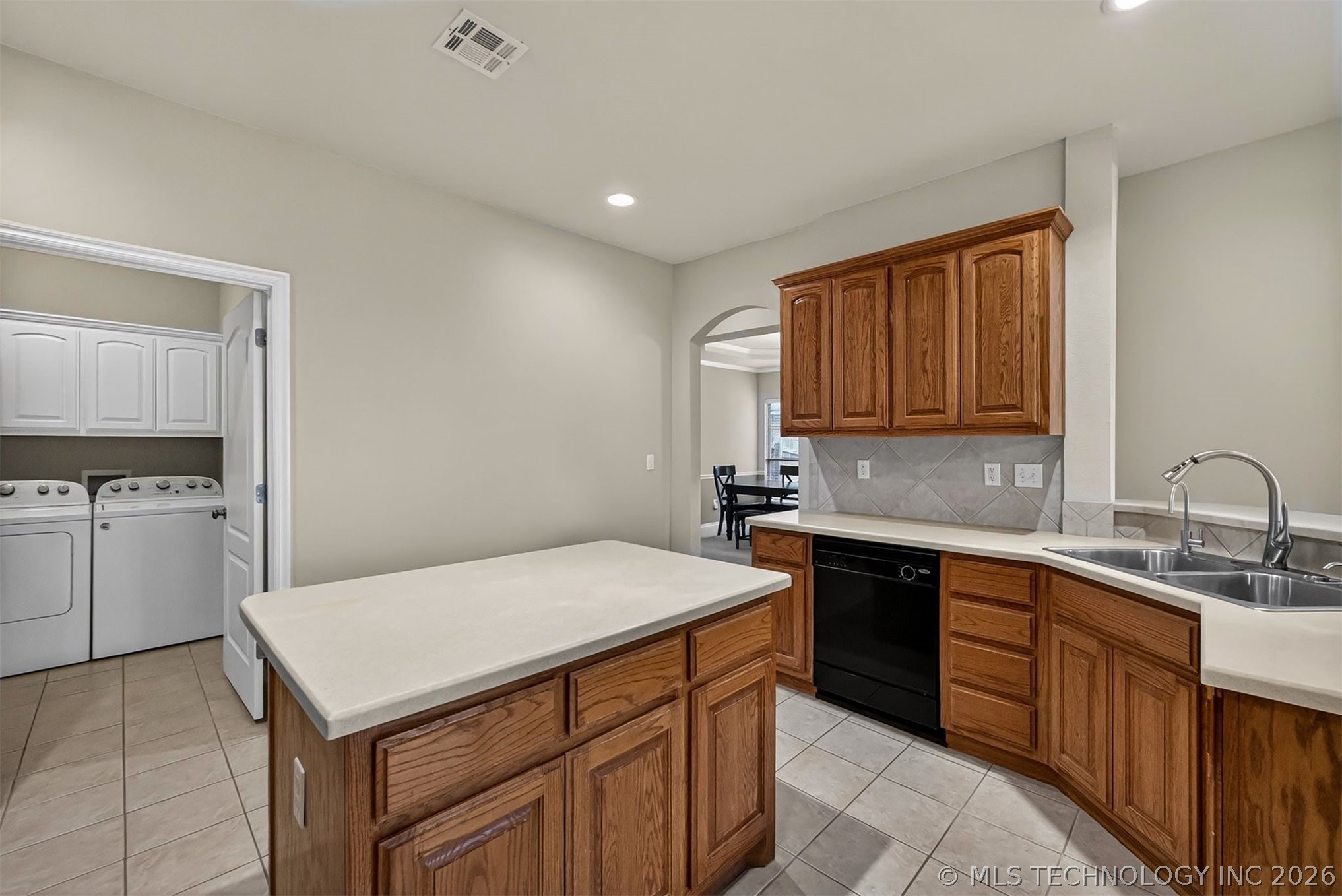 3900 W Vicksburg Street Broken Arrow OK 74011