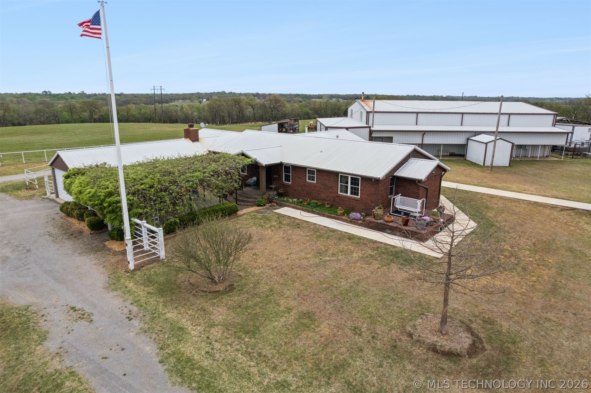 734 E Harrison Road Bristow OK 74010