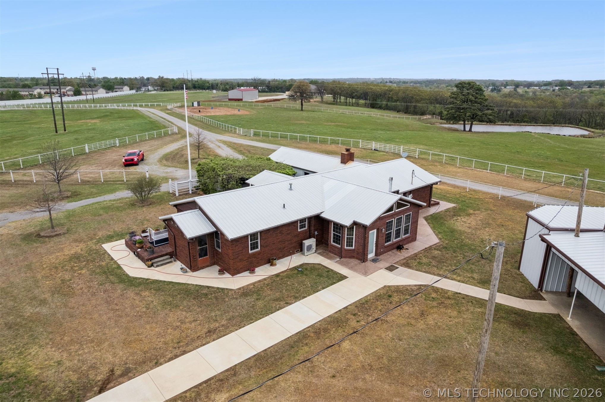 734 E Harrison Road Bristow OK 74010