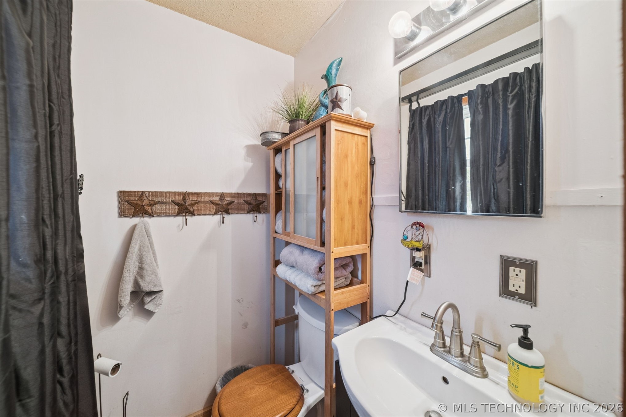 734 E Harrison Road Bristow OK 74010