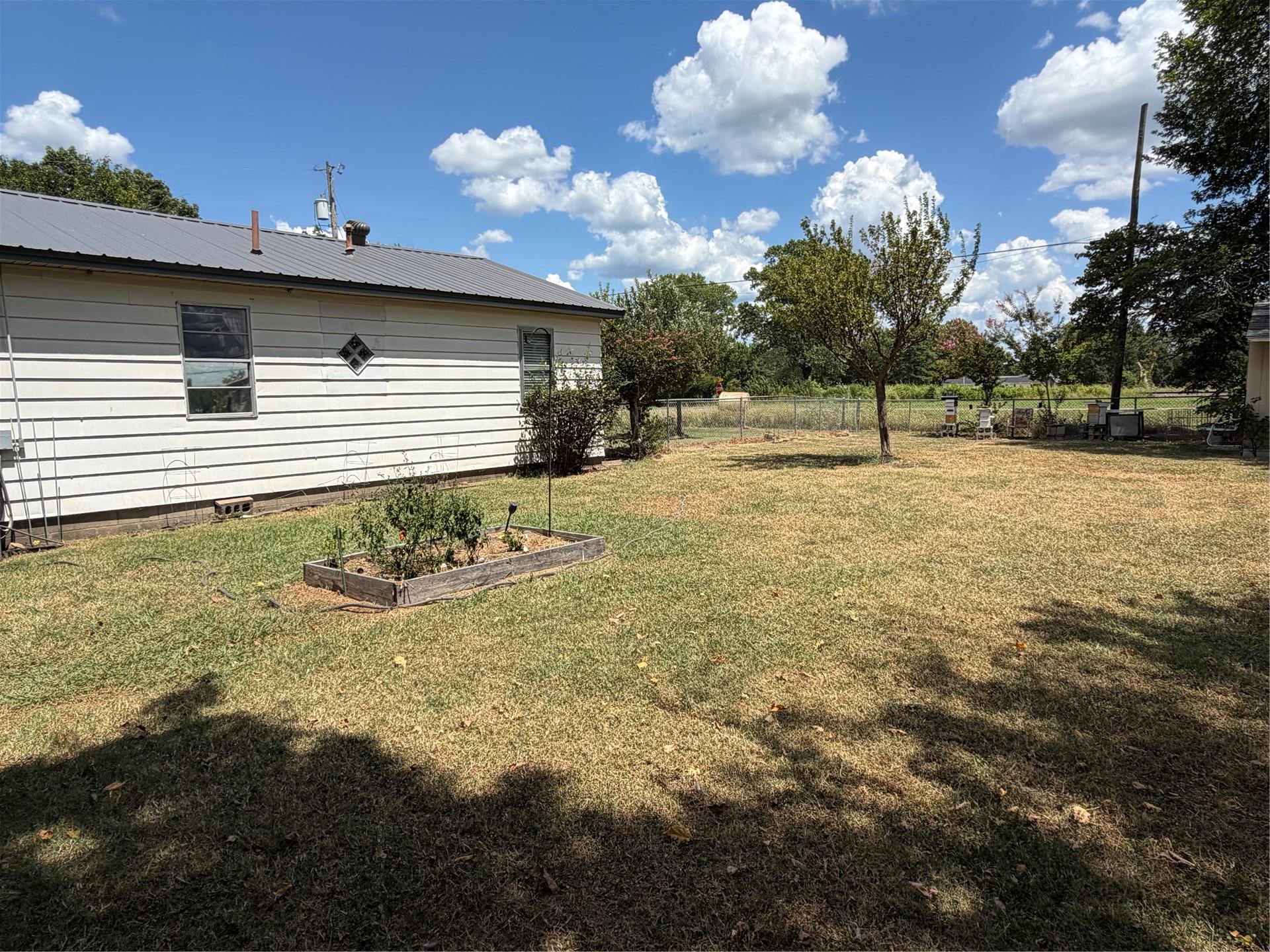 617 W 7th Street Kiowa OK 74553