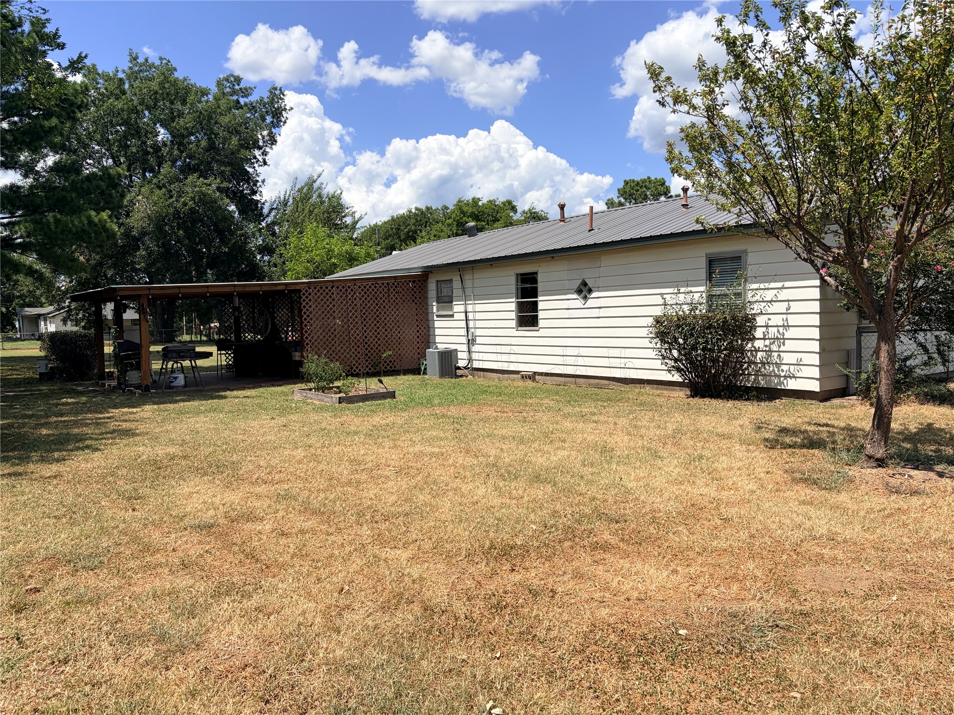 617 W 7th Street Kiowa OK 74553
