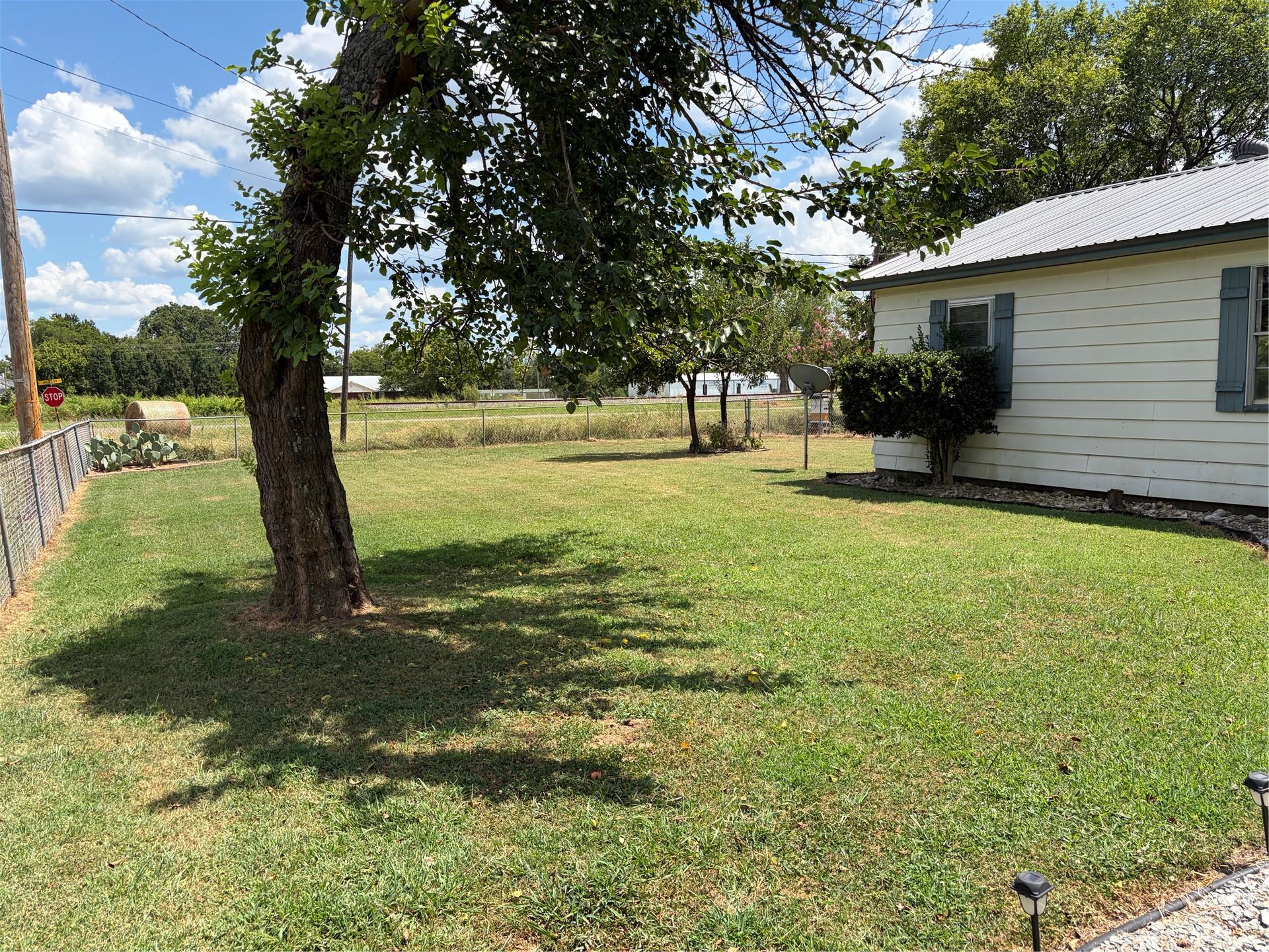 617 W 7th Street Kiowa OK 74553