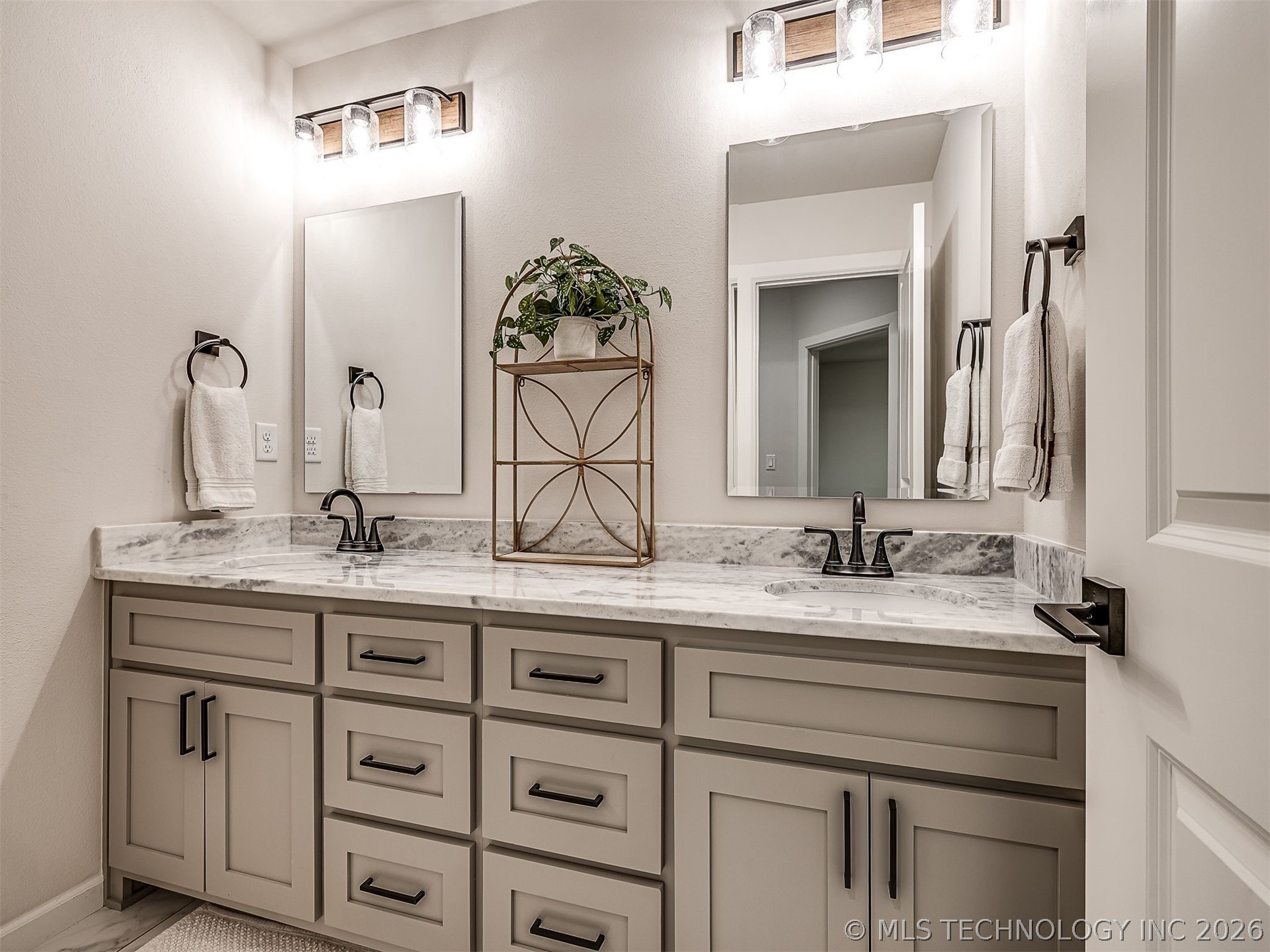 30817 E 67th Street S Broken Arrow OK 74014