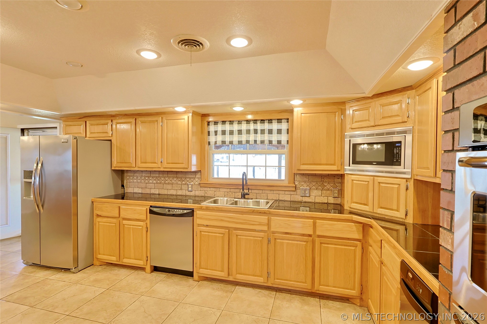1002 W Knisley Avenue Checotah OK 74426