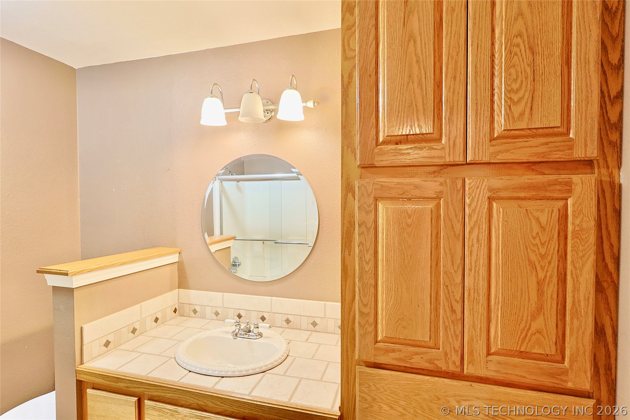 1002 W Knisley Avenue Checotah OK 74426