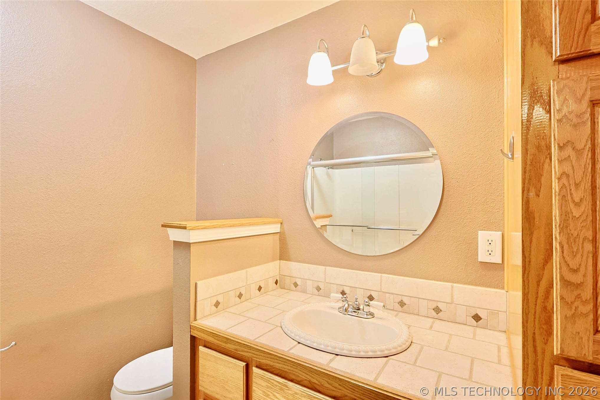 1002 W Knisley Avenue Checotah OK 74426