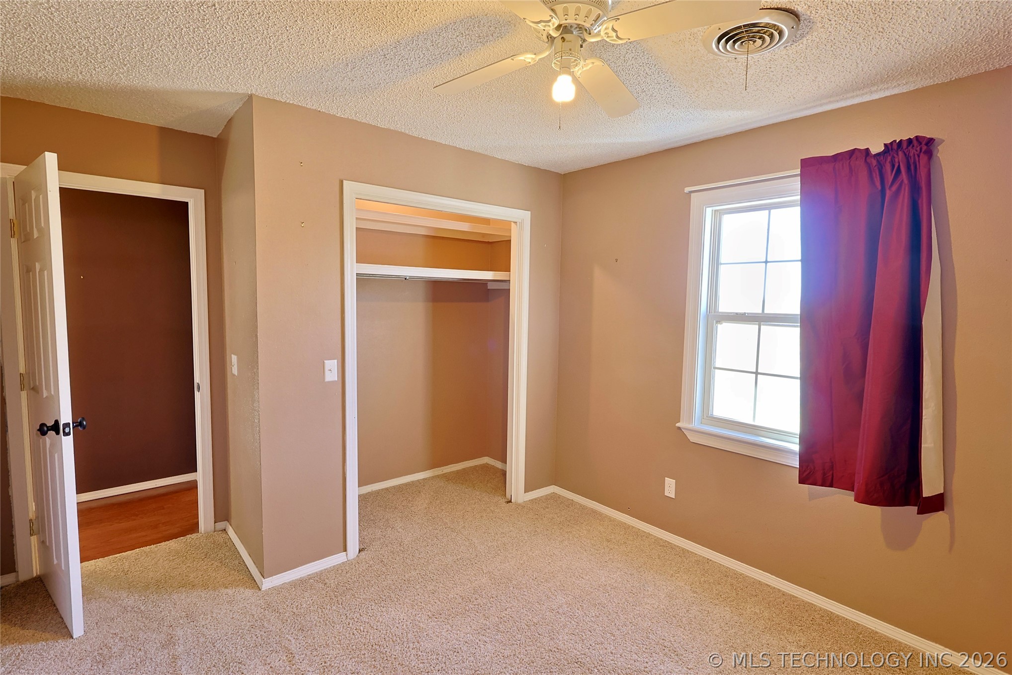 1002 W Knisley Avenue Checotah OK 74426