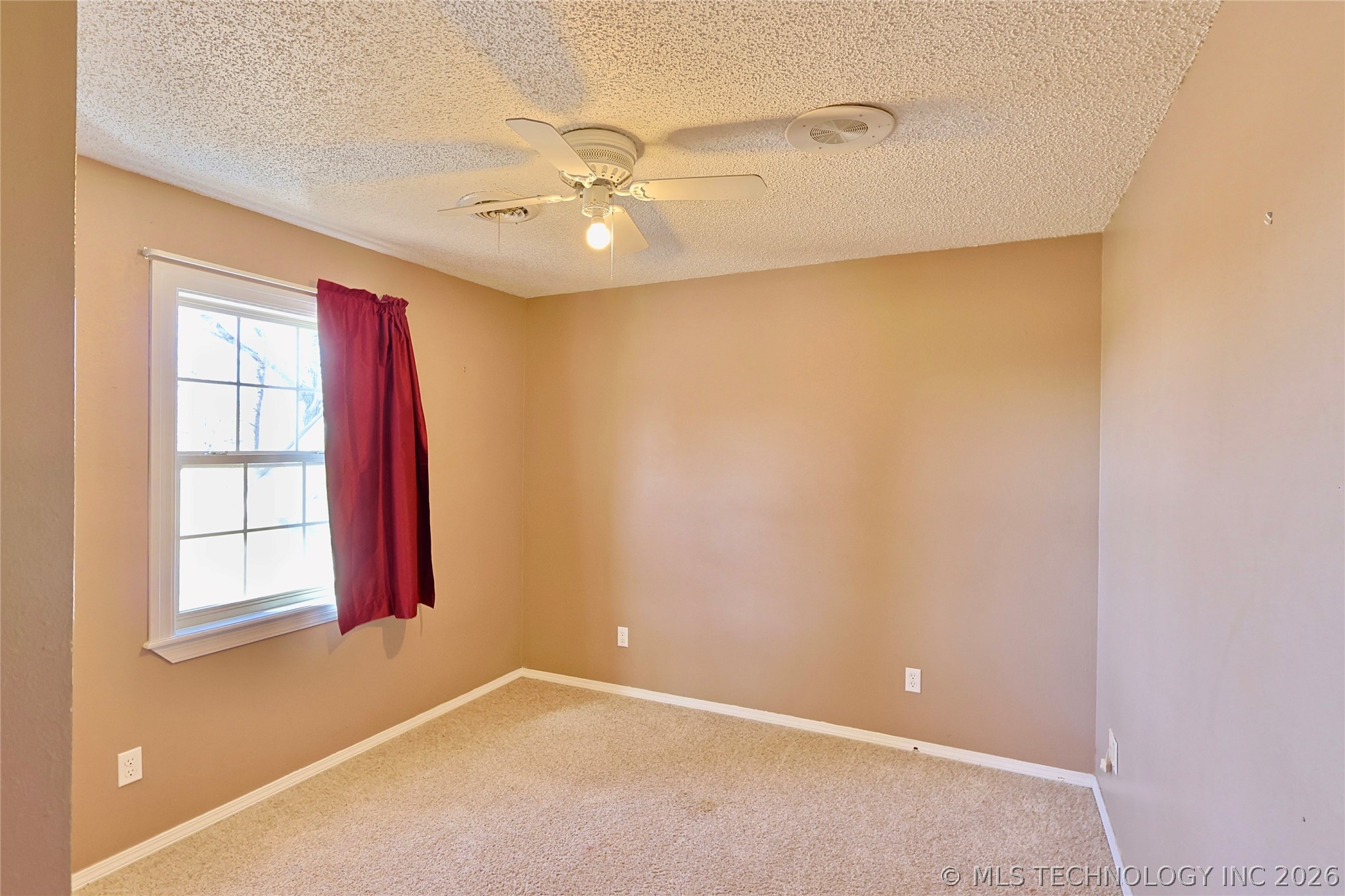1002 W Knisley Avenue Checotah OK 74426