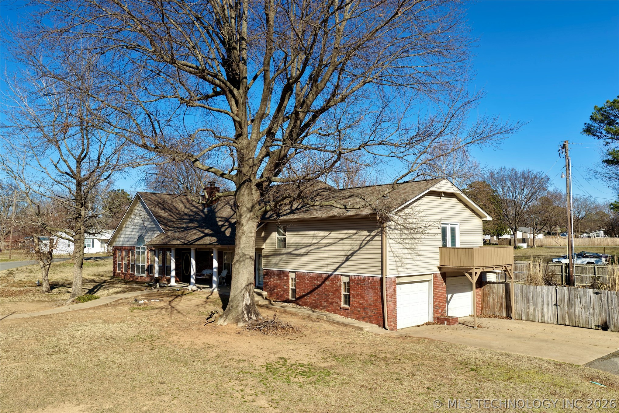 1002 W Knisley Avenue Checotah OK 74426