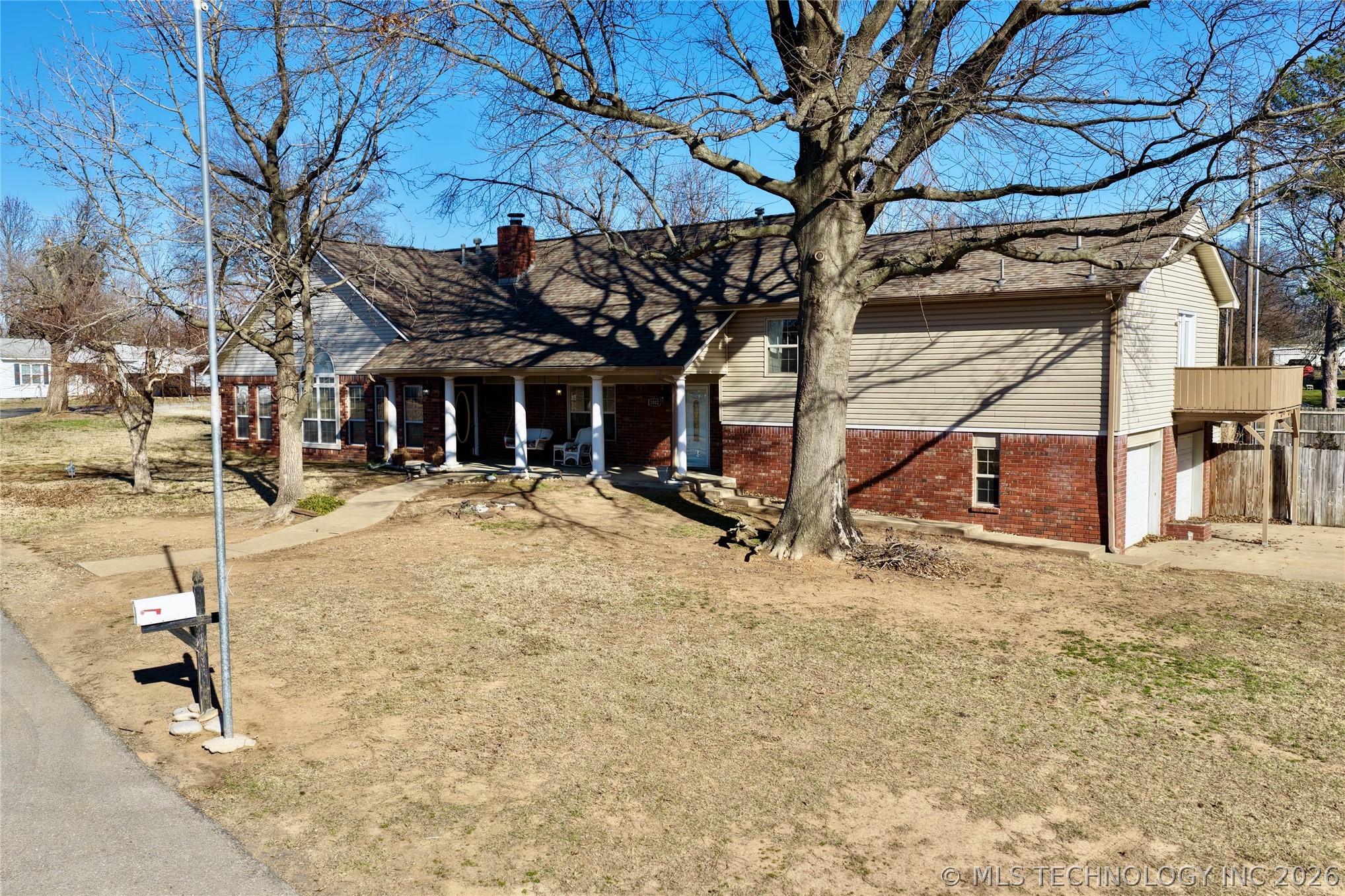 1002 W Knisley Avenue Checotah OK 74426