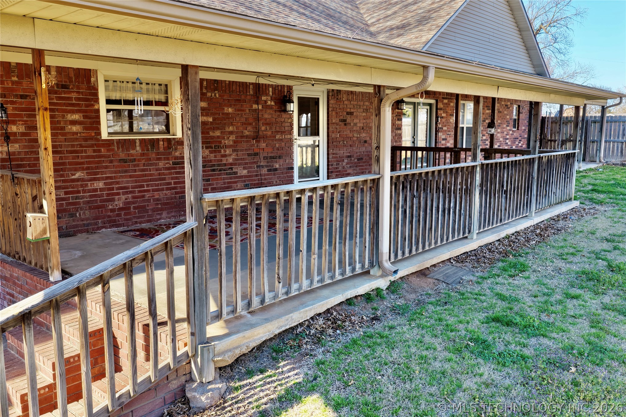 1002 W Knisley Avenue Checotah OK 74426