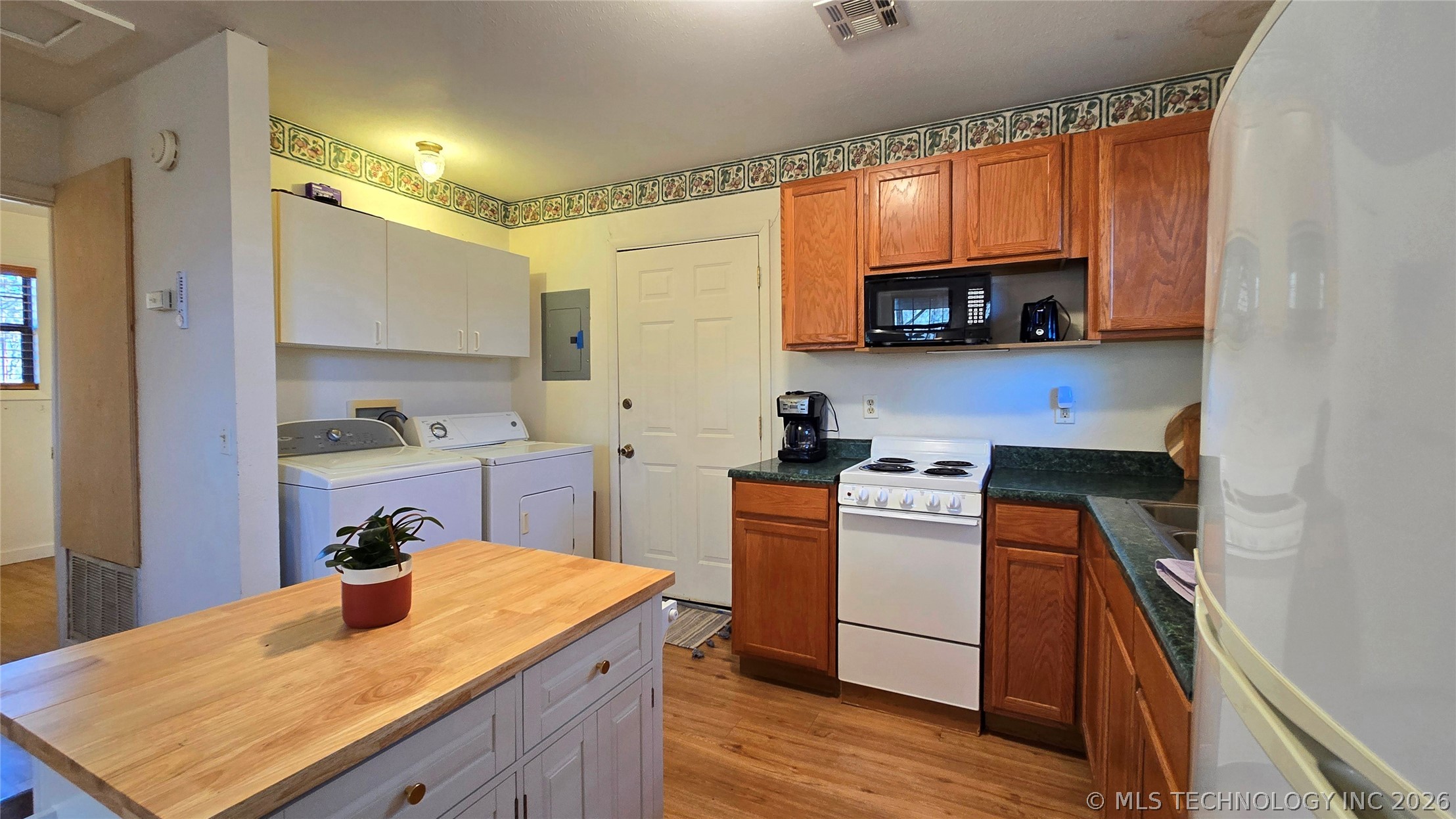 240 W French Street Eufaula OK 74432