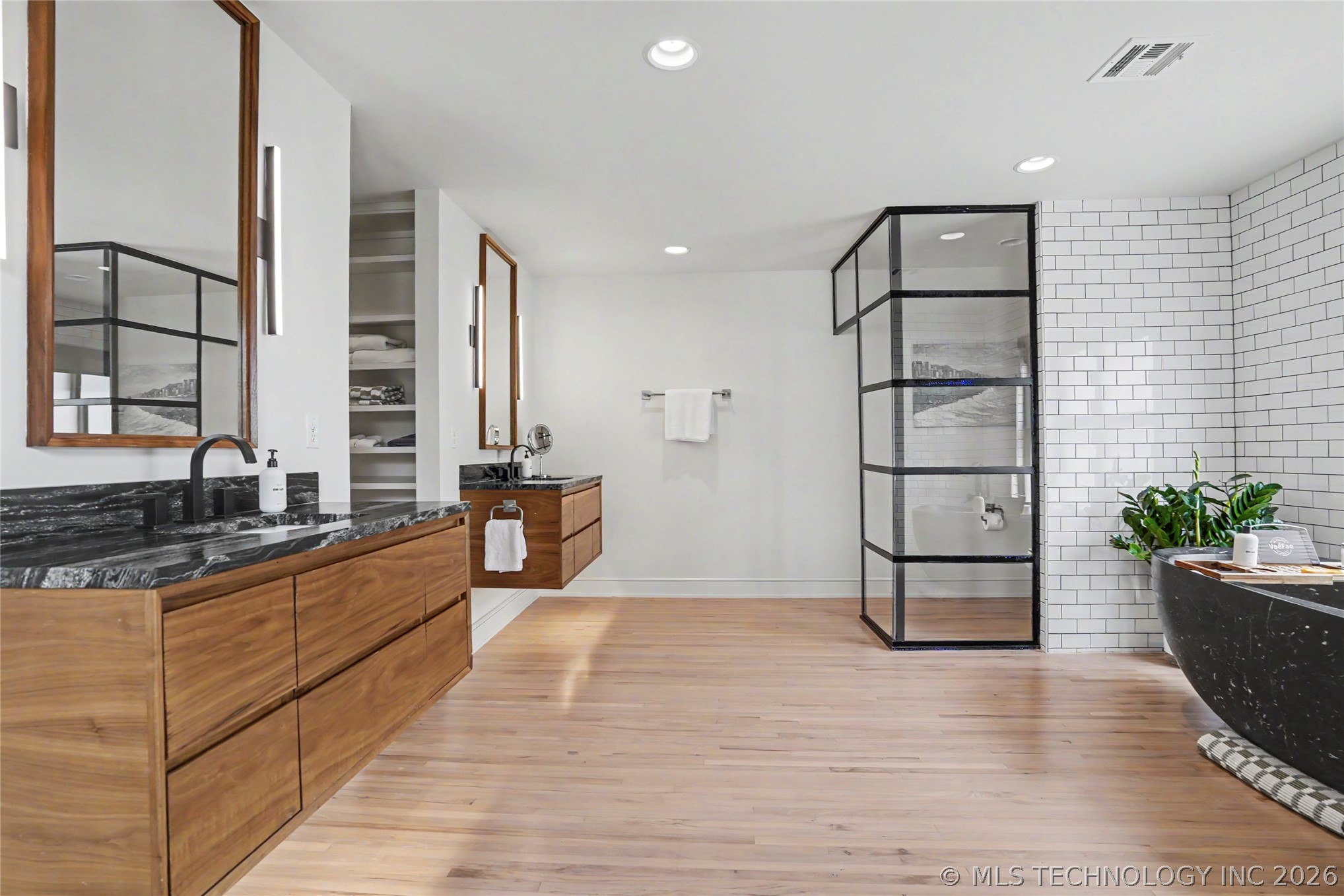 4303 S Lewis Avenue Tulsa OK 74105
