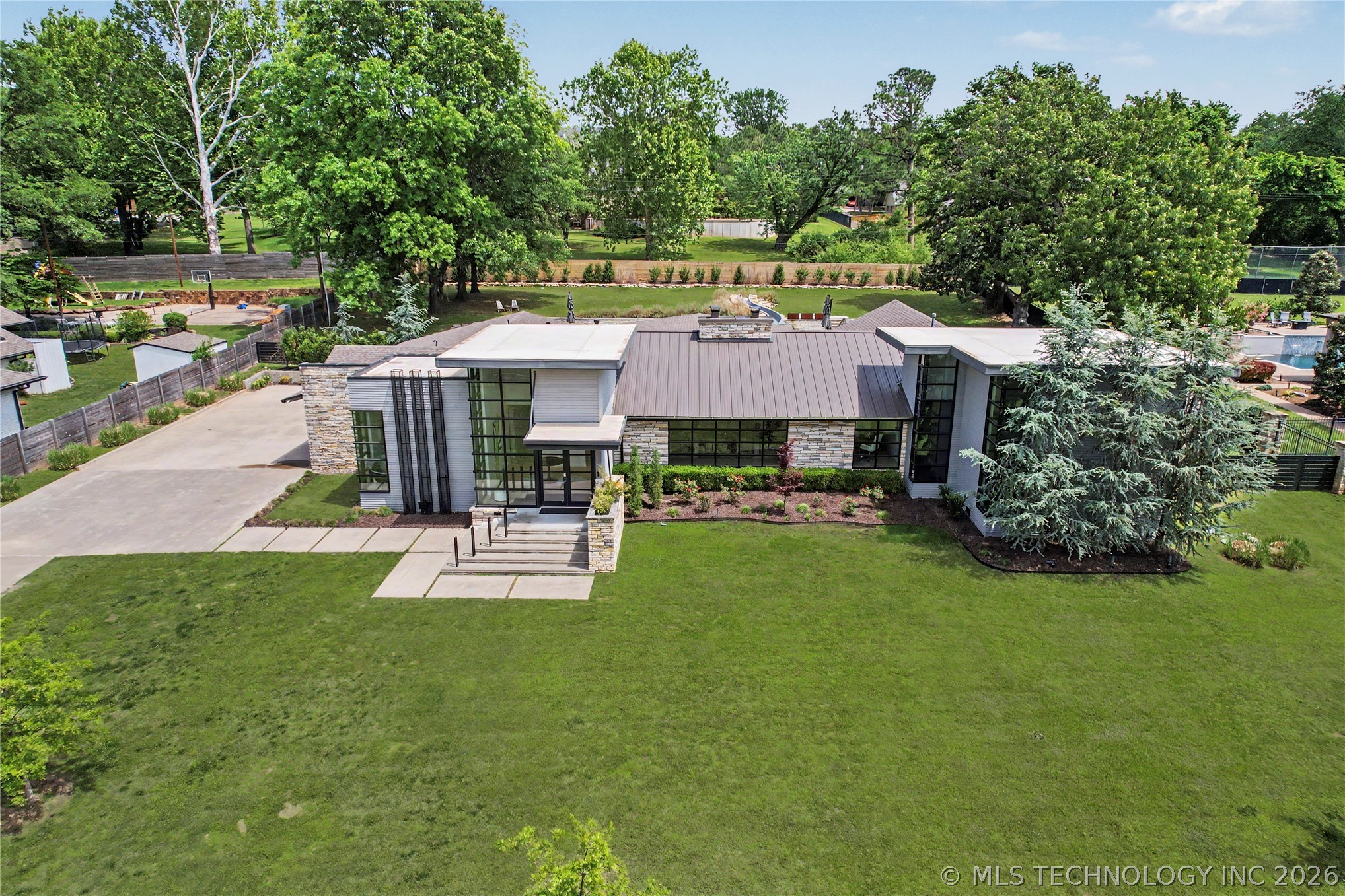 4303 S Lewis Avenue Tulsa OK 74105