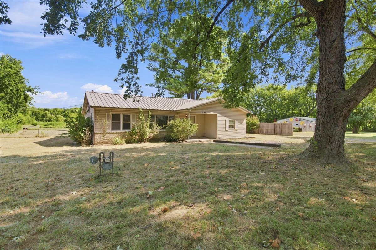 601 NE 12th Street Wagoner OK 74467