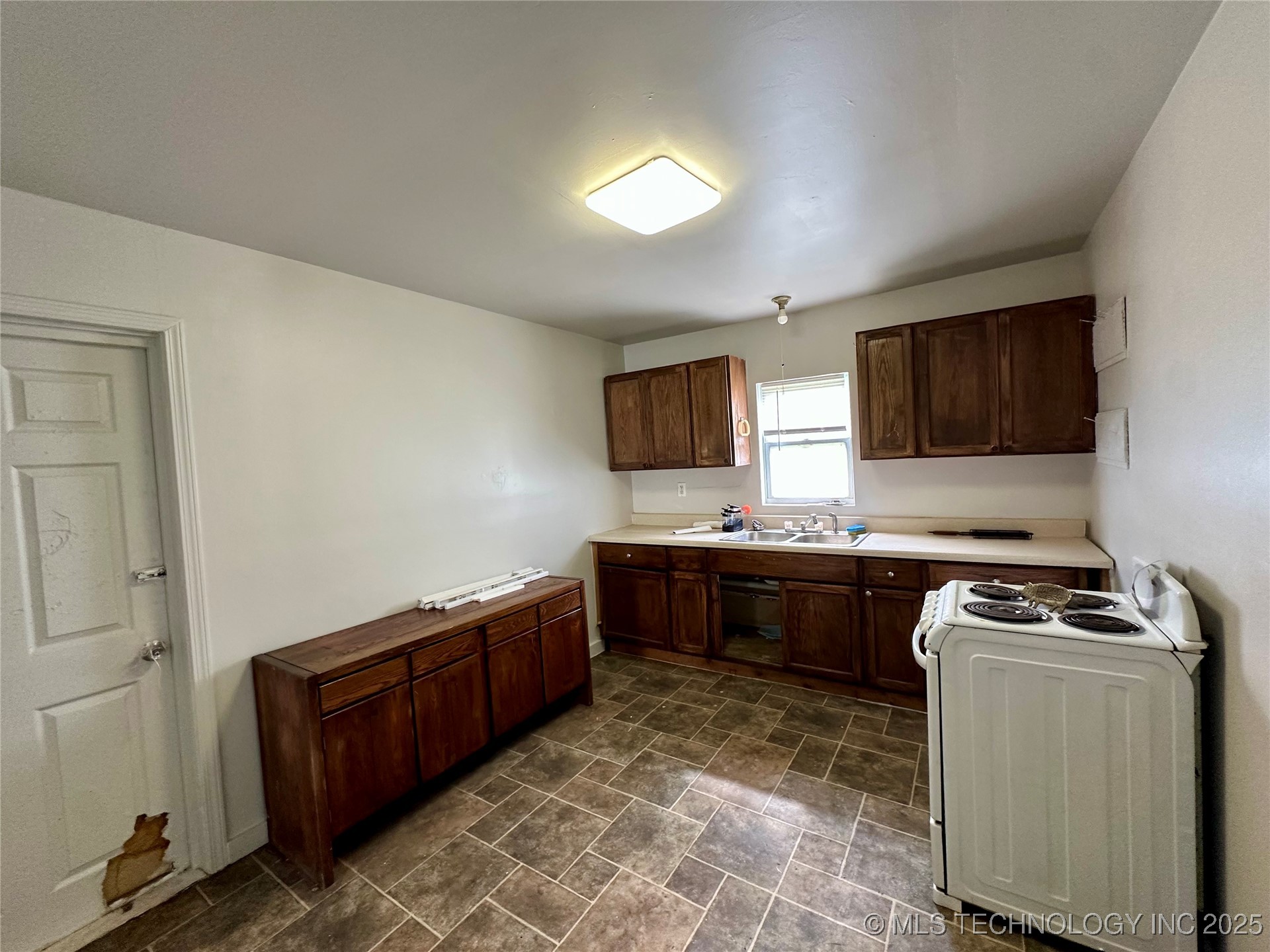 729 W 13th Ada OK 74820